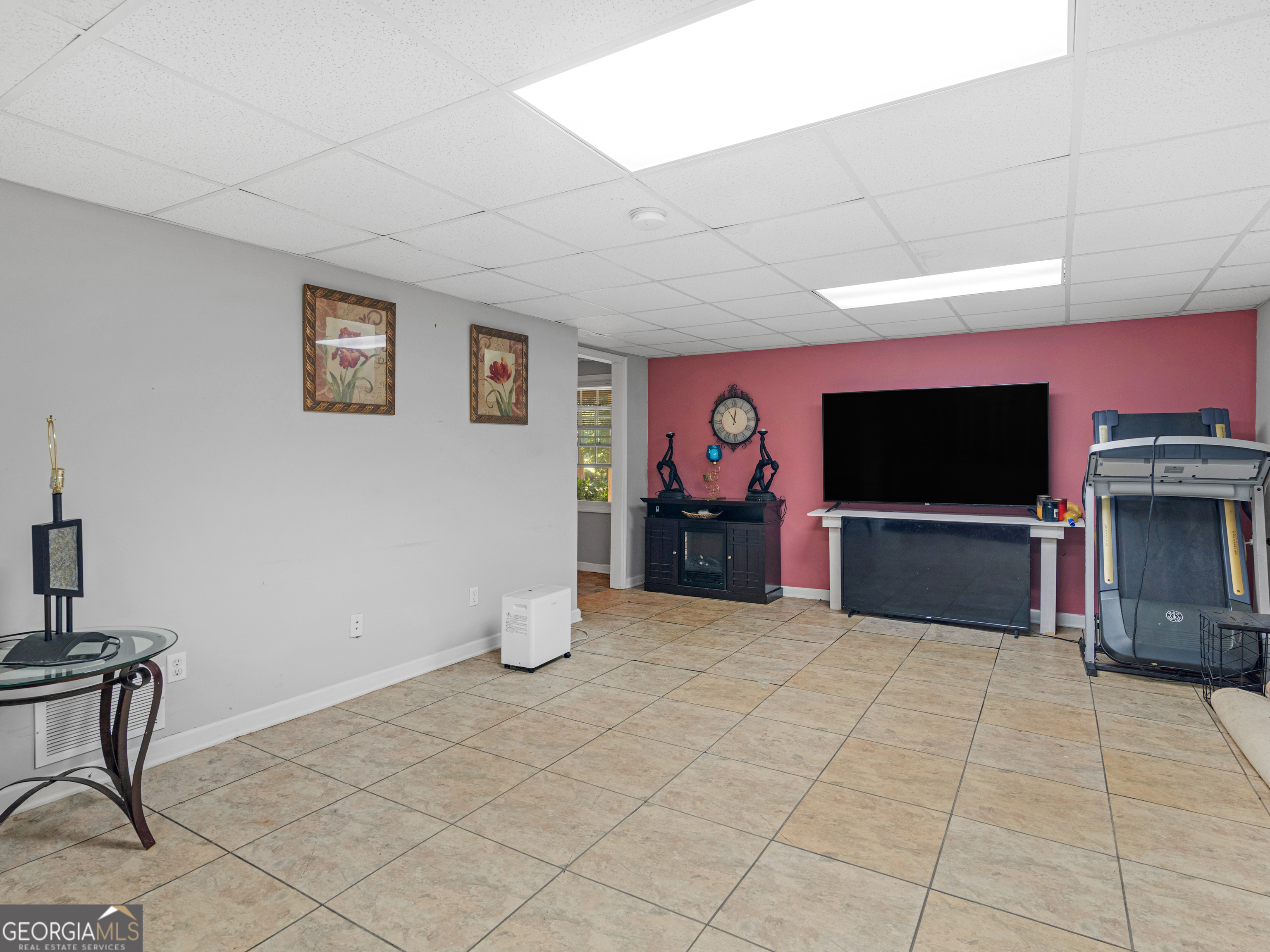 586 Clubland Circle SE