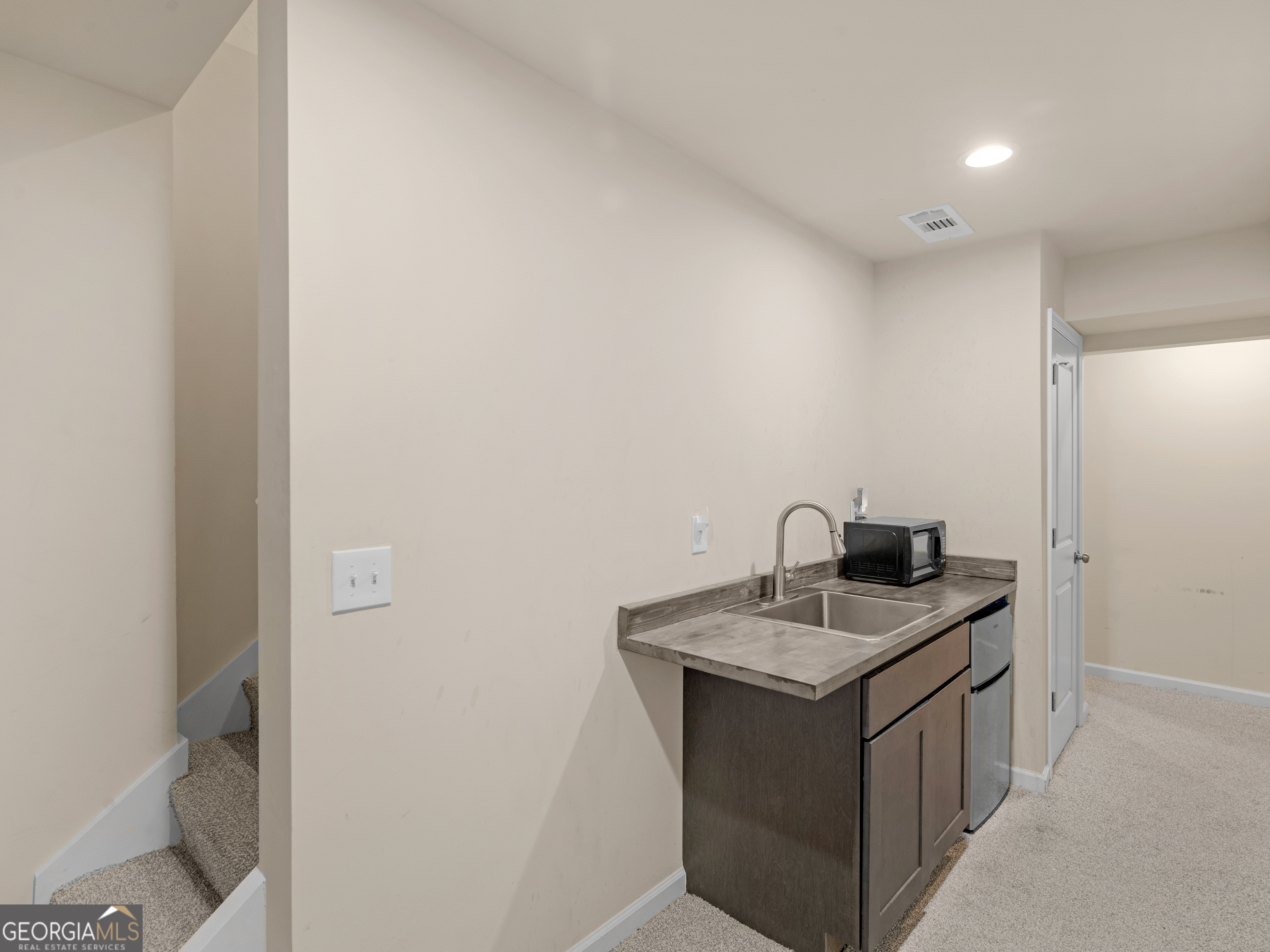 3831 Saddle Hill Way