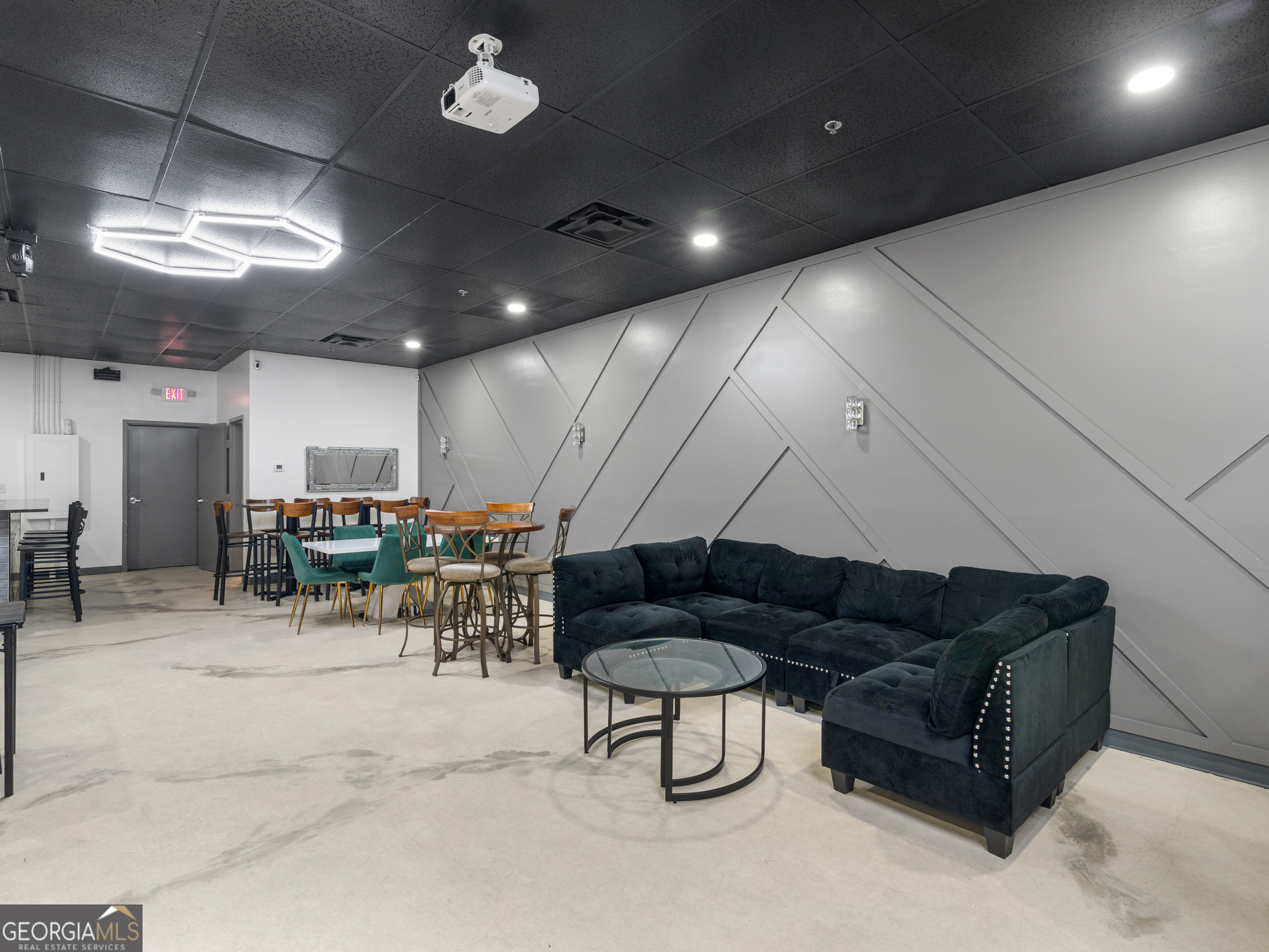 1122 McDonough Place