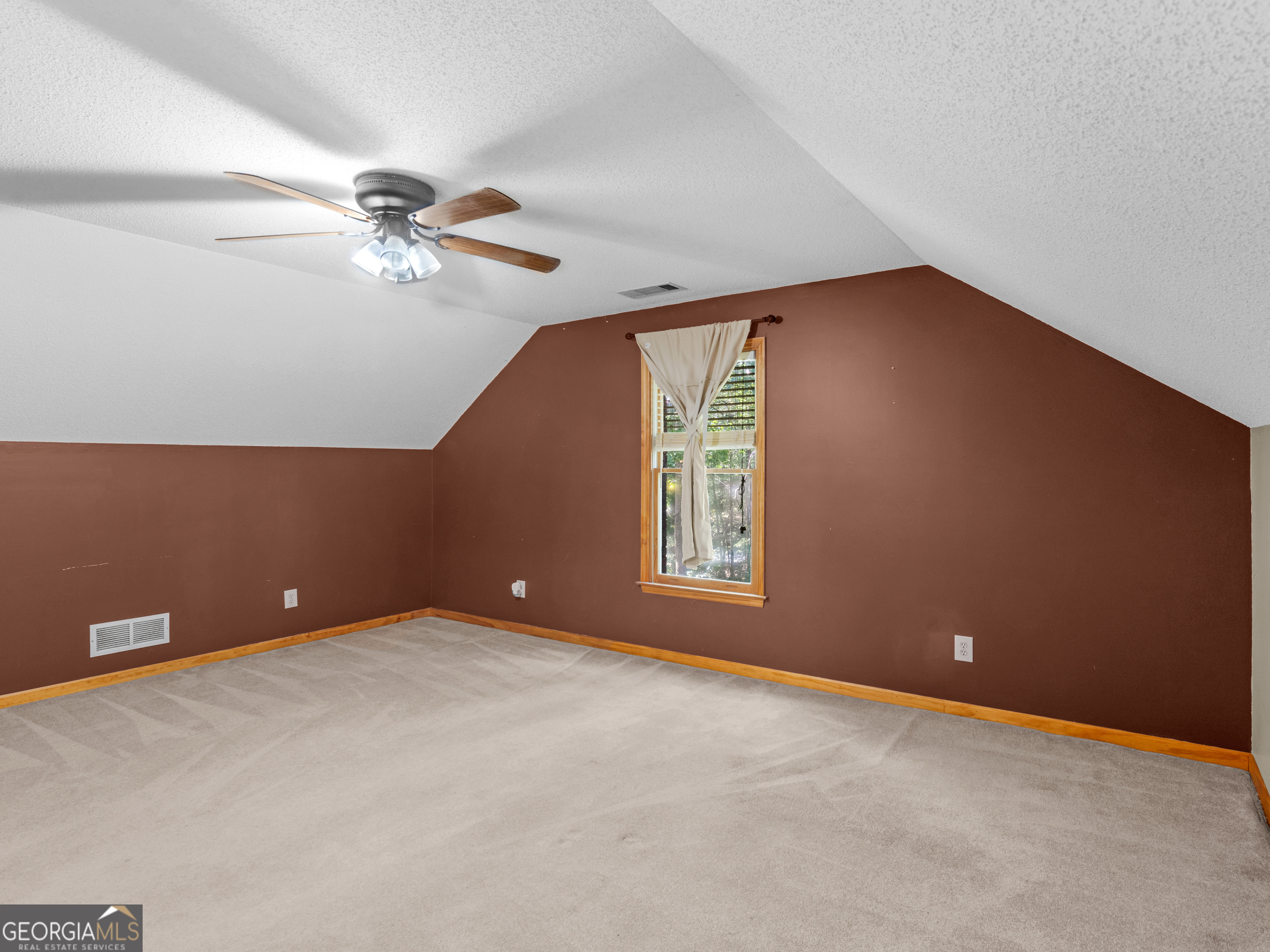 325 Country Side Drive