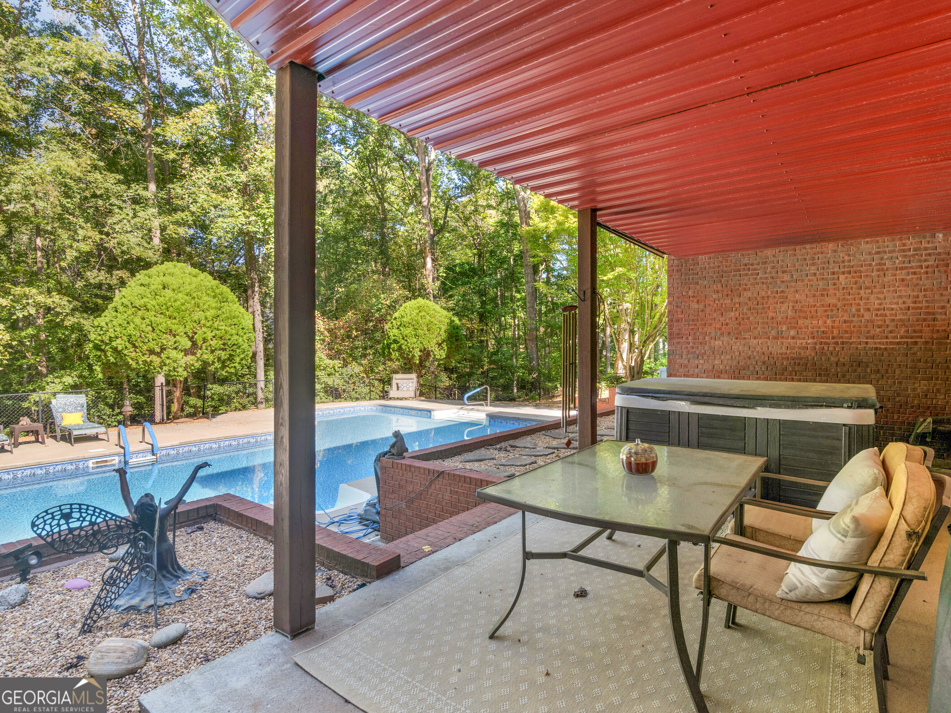 325 Country Side Drive