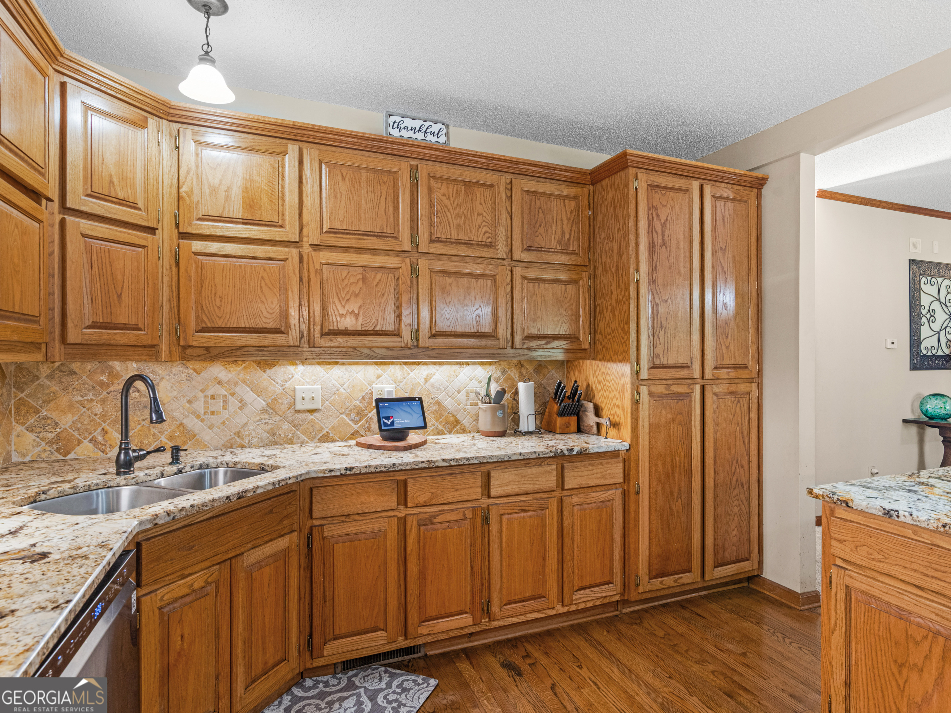 325 Country Side Drive