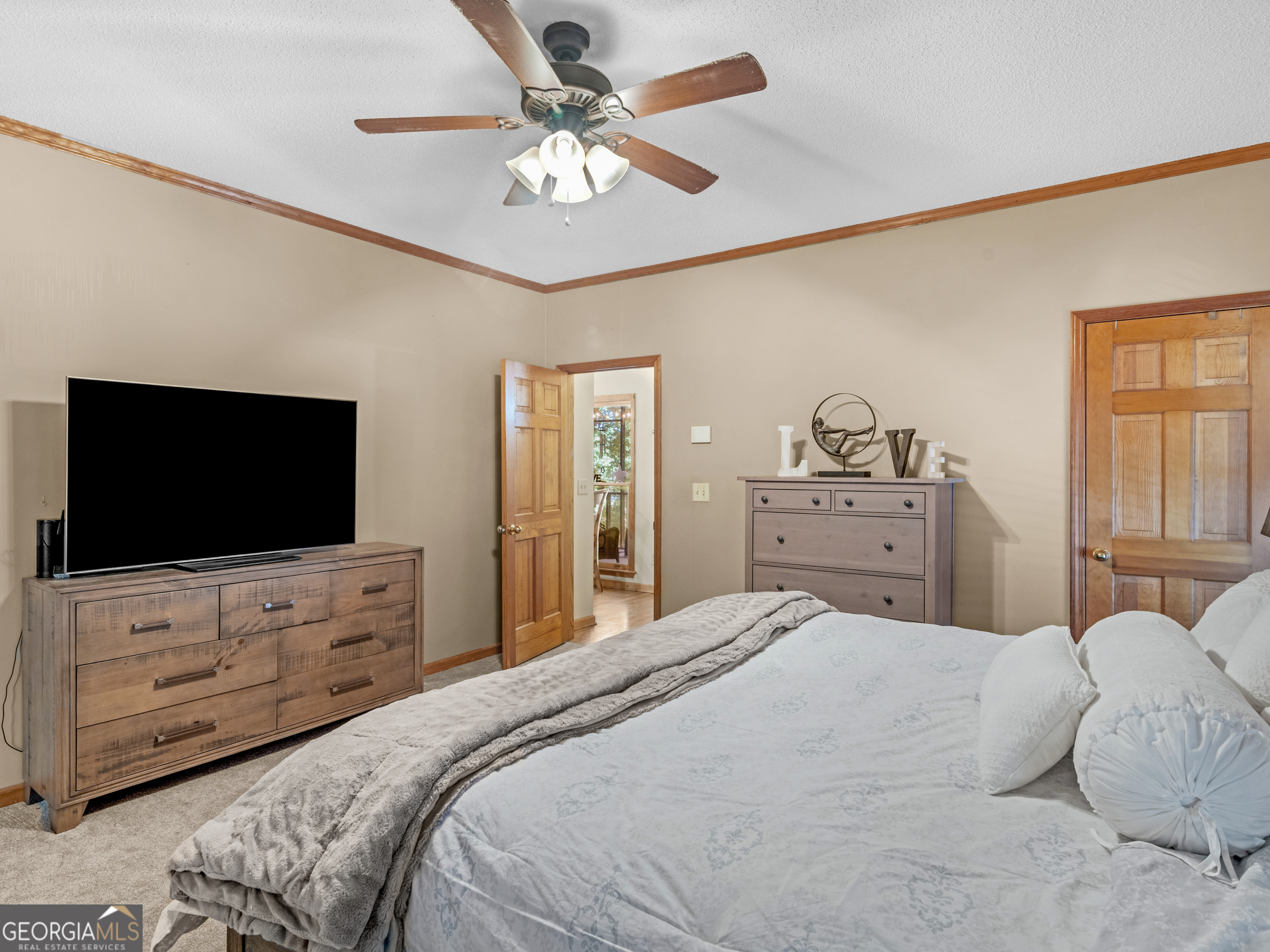 325 Country Side Drive