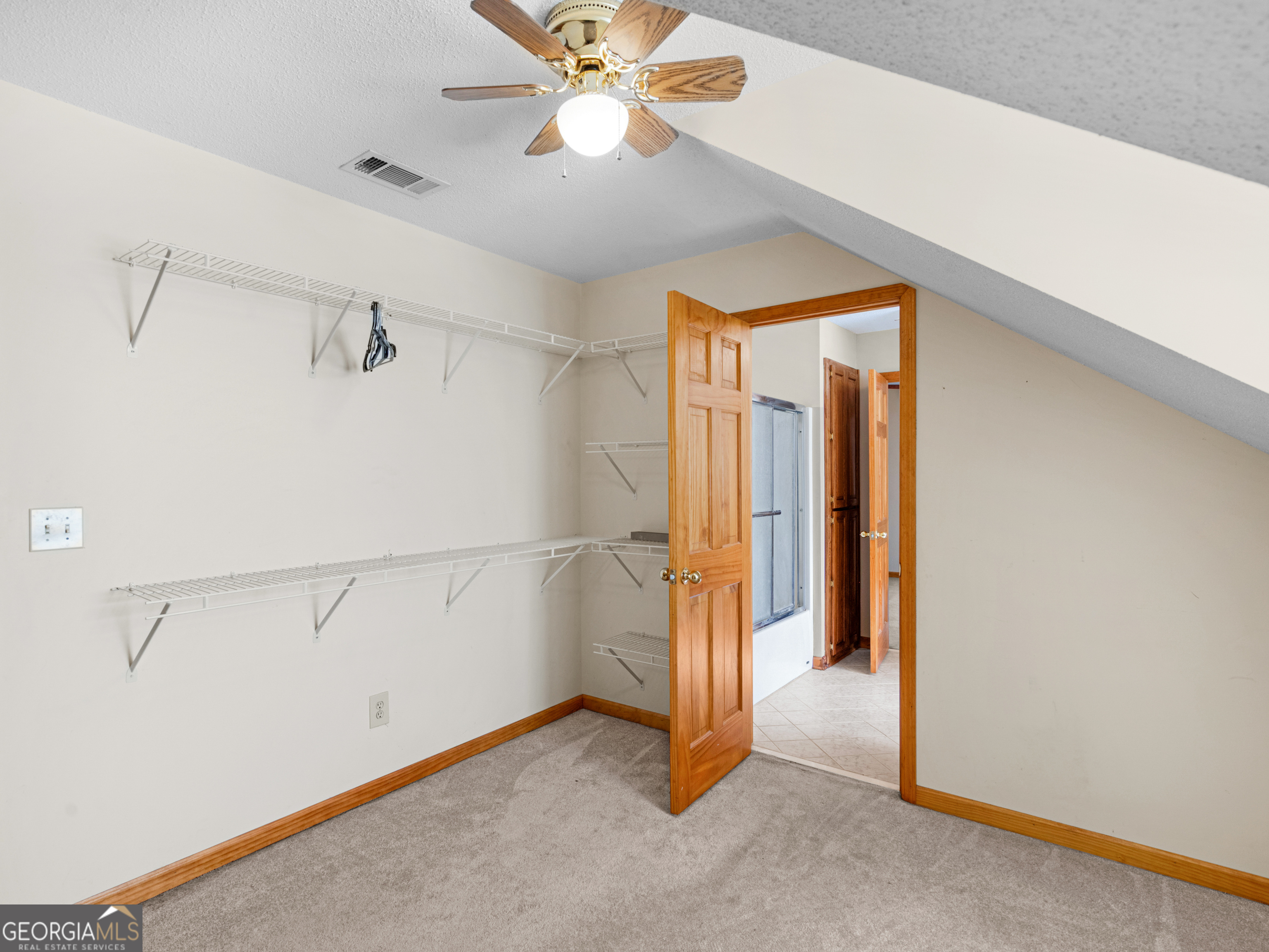 325 Country Side Drive