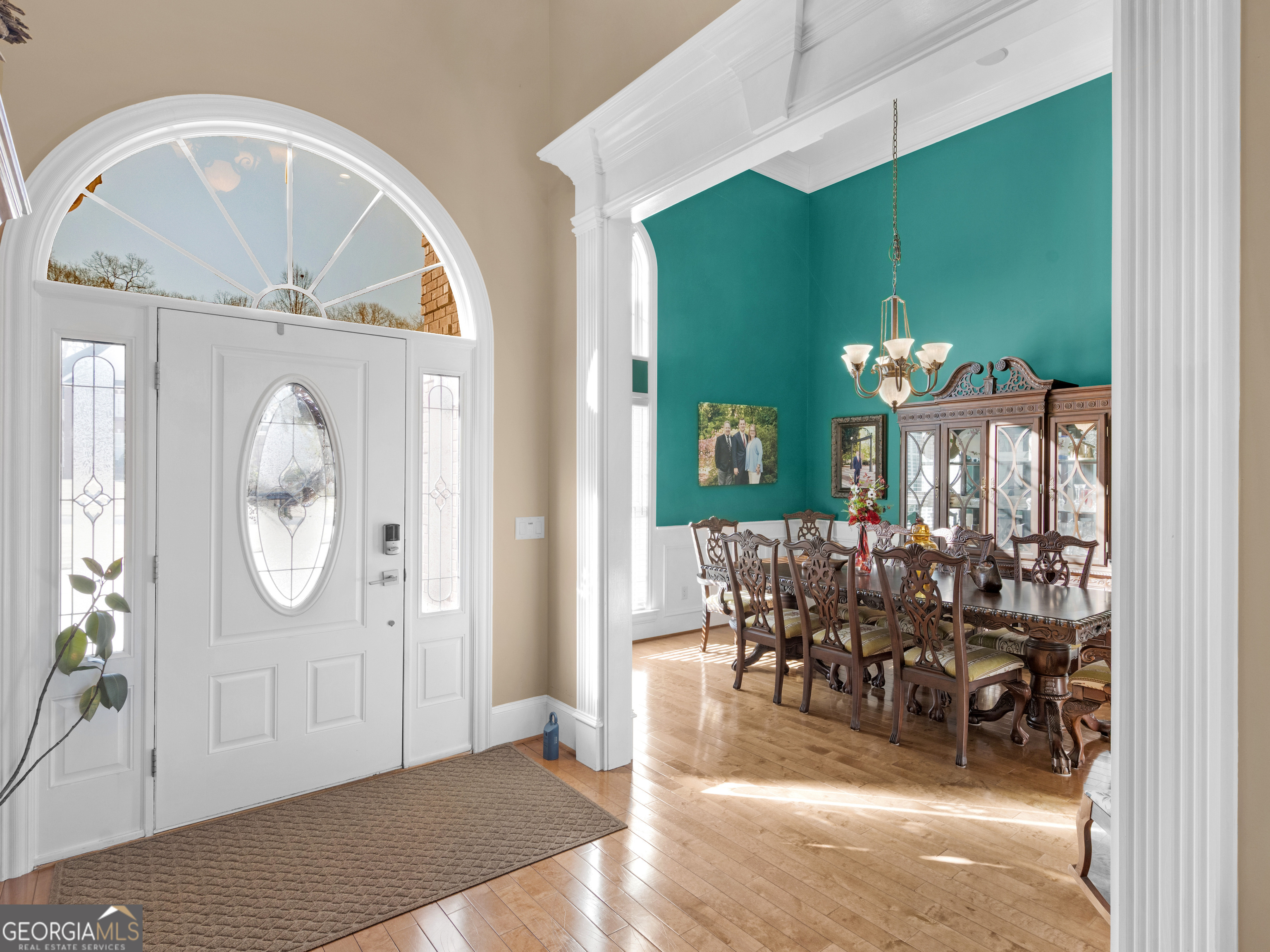 100 Cambridge Drive S