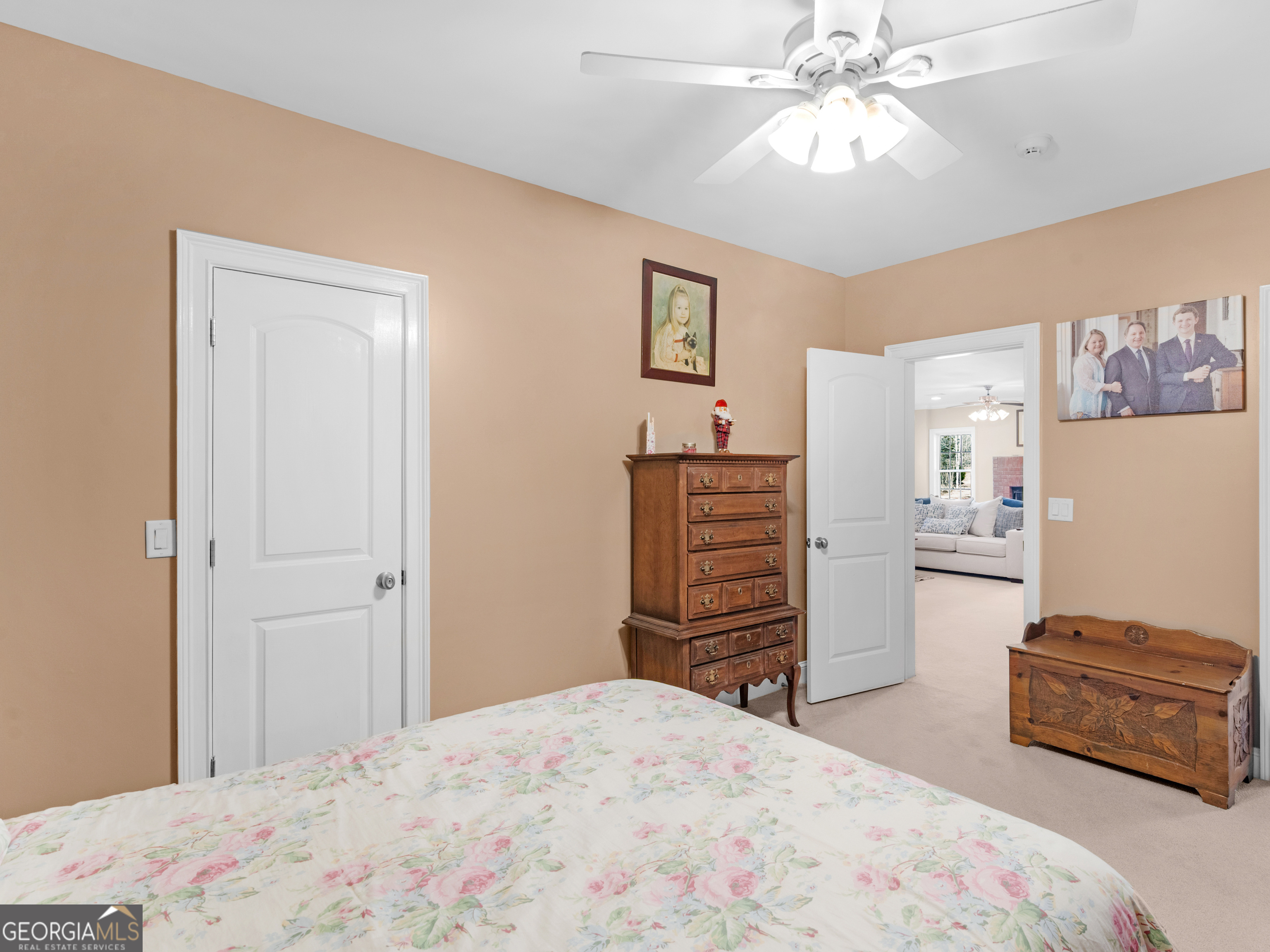 100 Cambridge Drive S