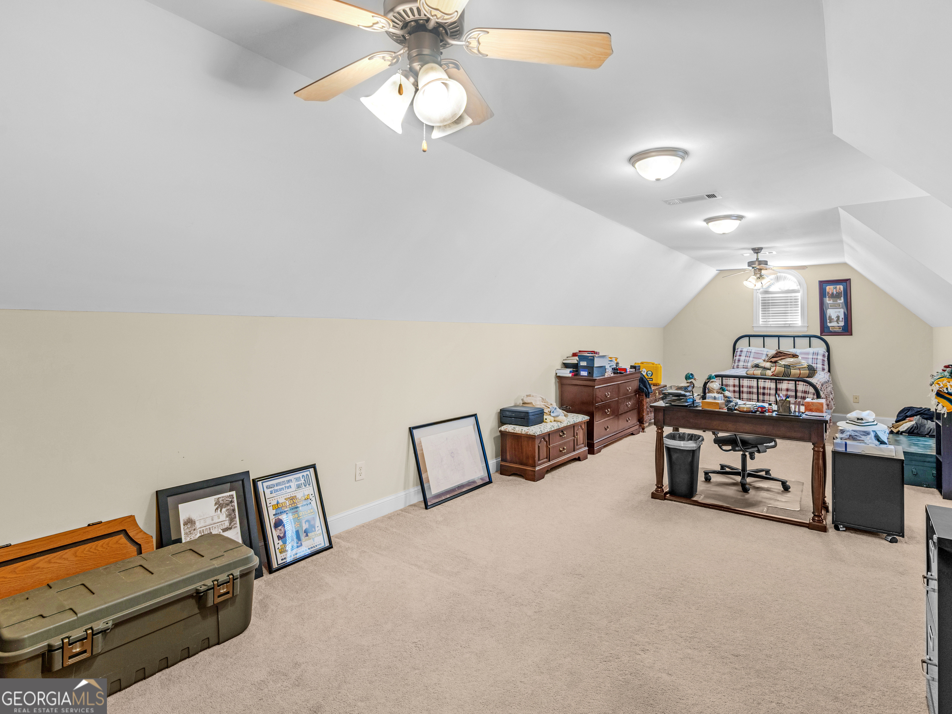 100 Cambridge Drive S