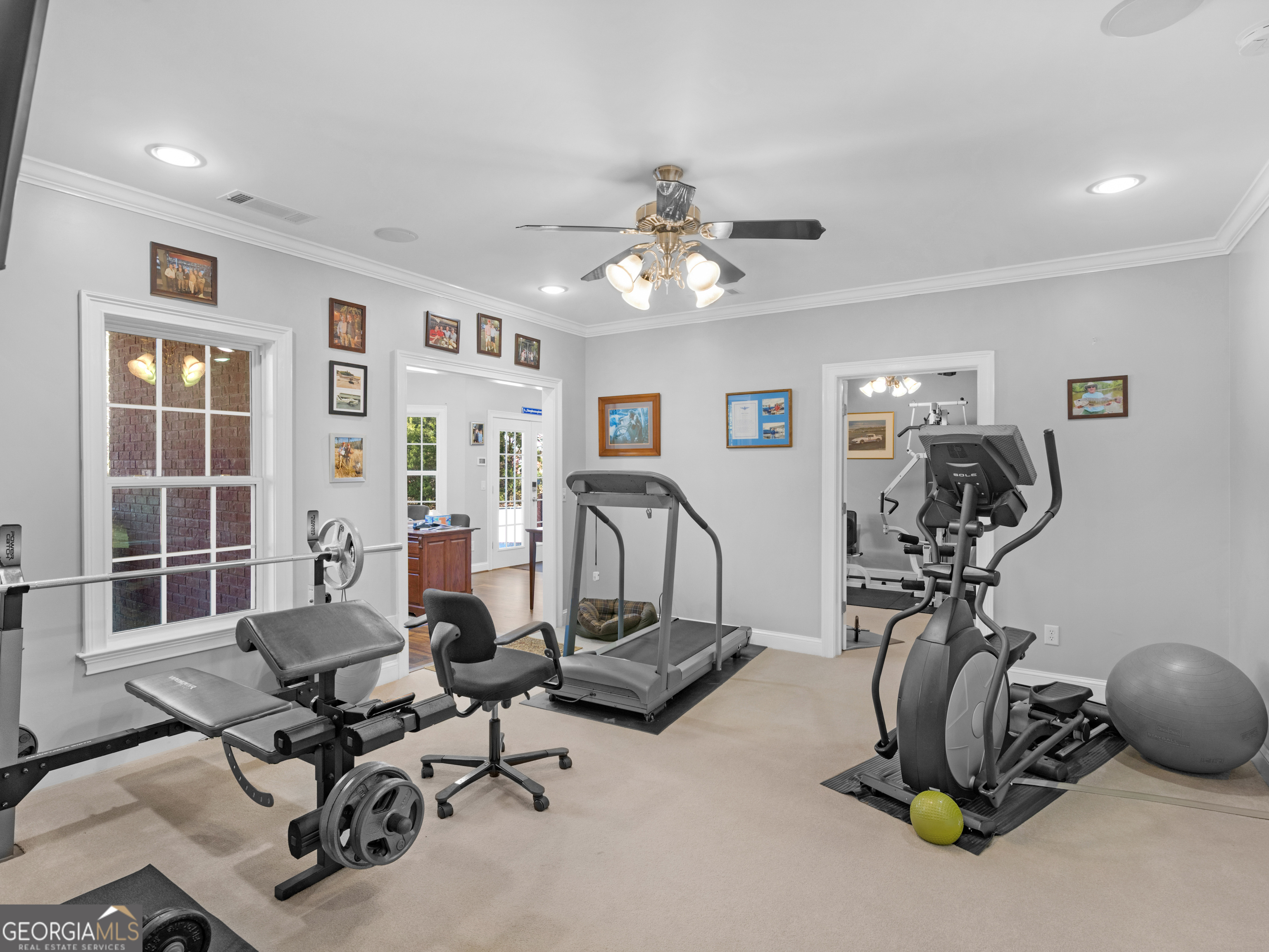 100 Cambridge Drive S