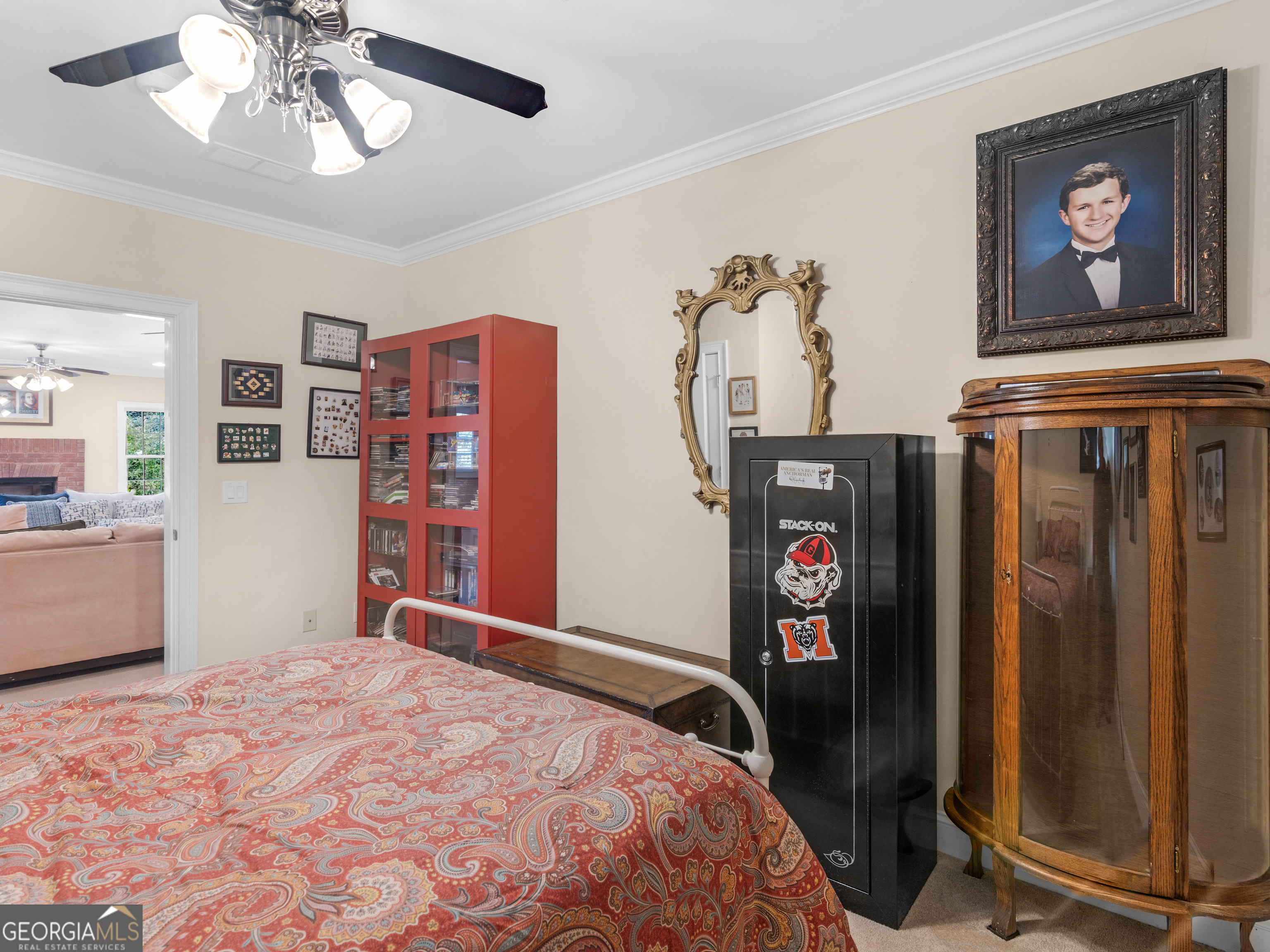 100 Cambridge Drive S