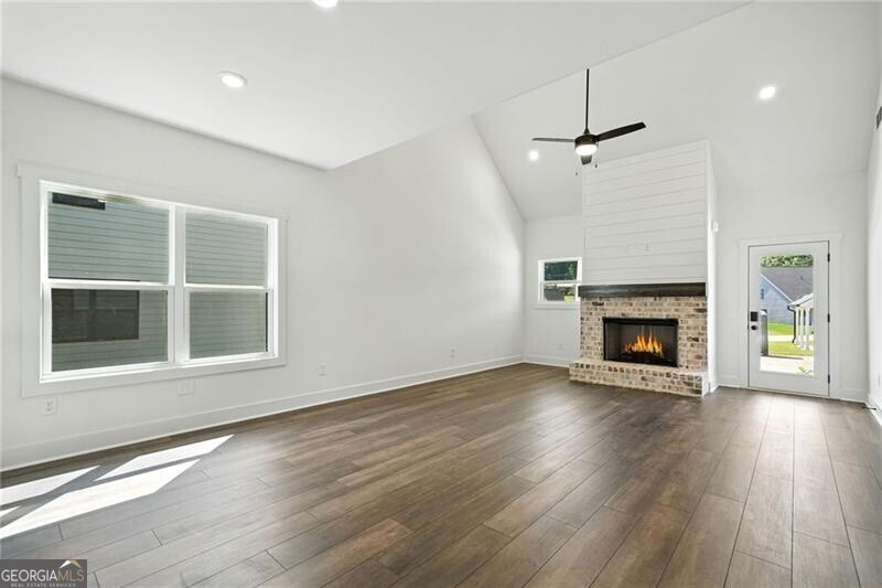 44 Puckett Rd Road SE