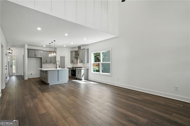 44 Puckett Rd Road SE