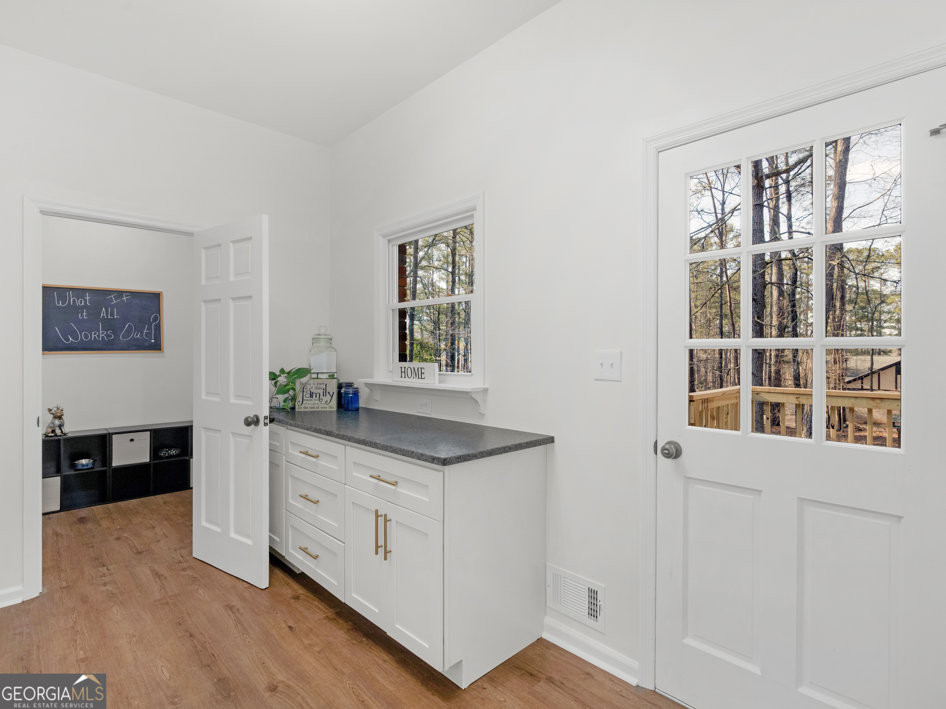 230 Horseshoe Circle