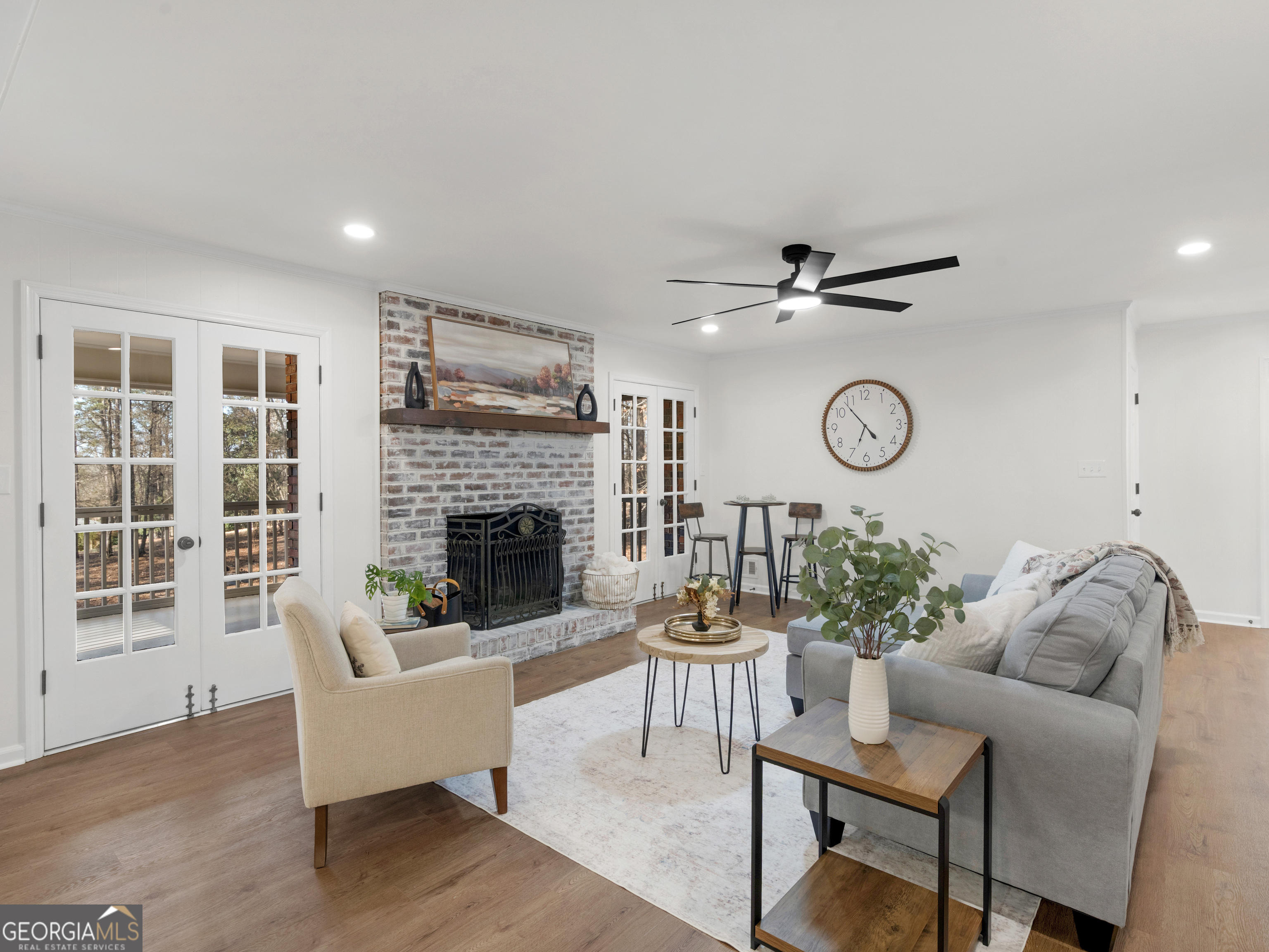 230 Horseshoe Circle