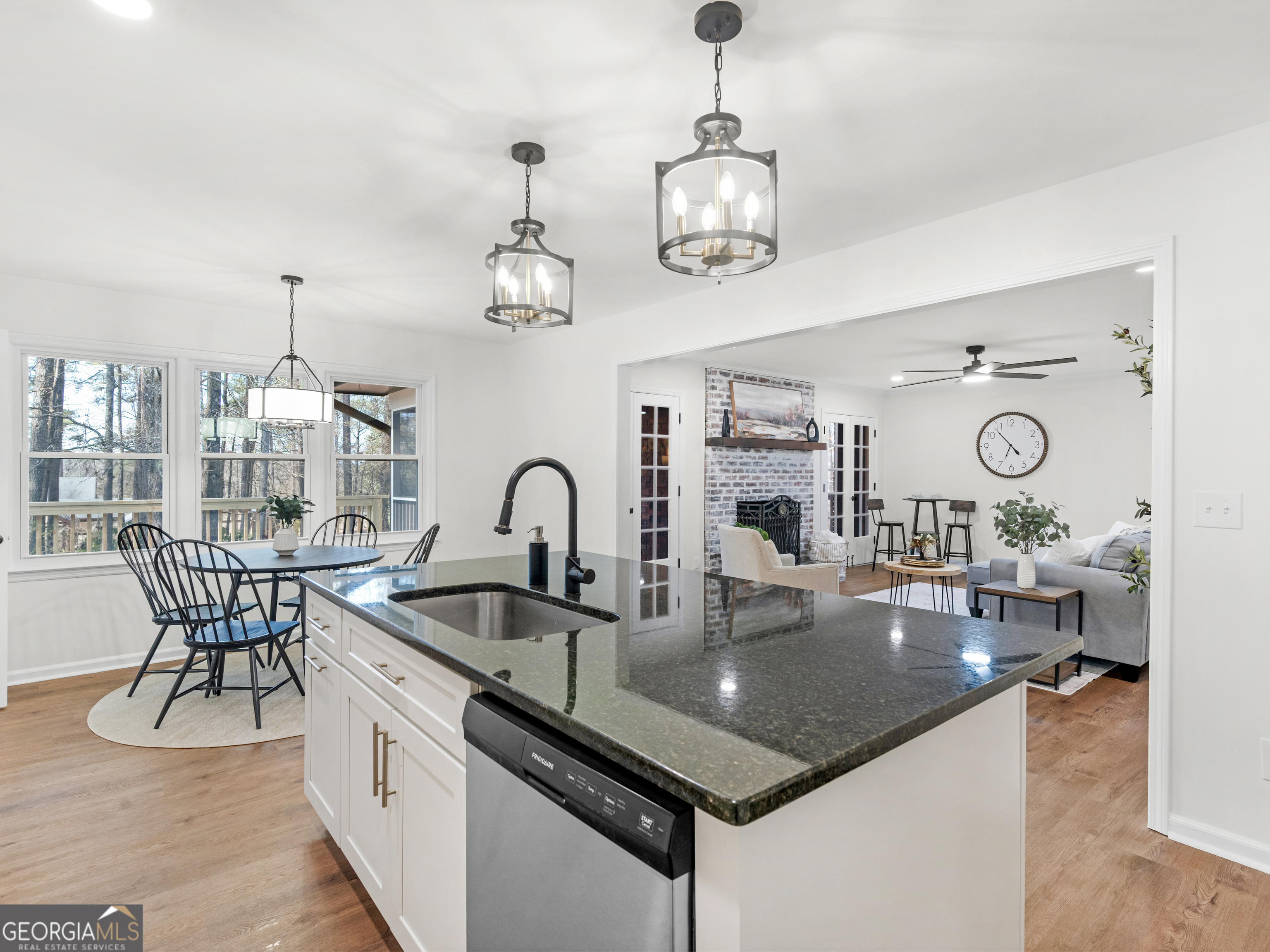 230 Horseshoe Circle