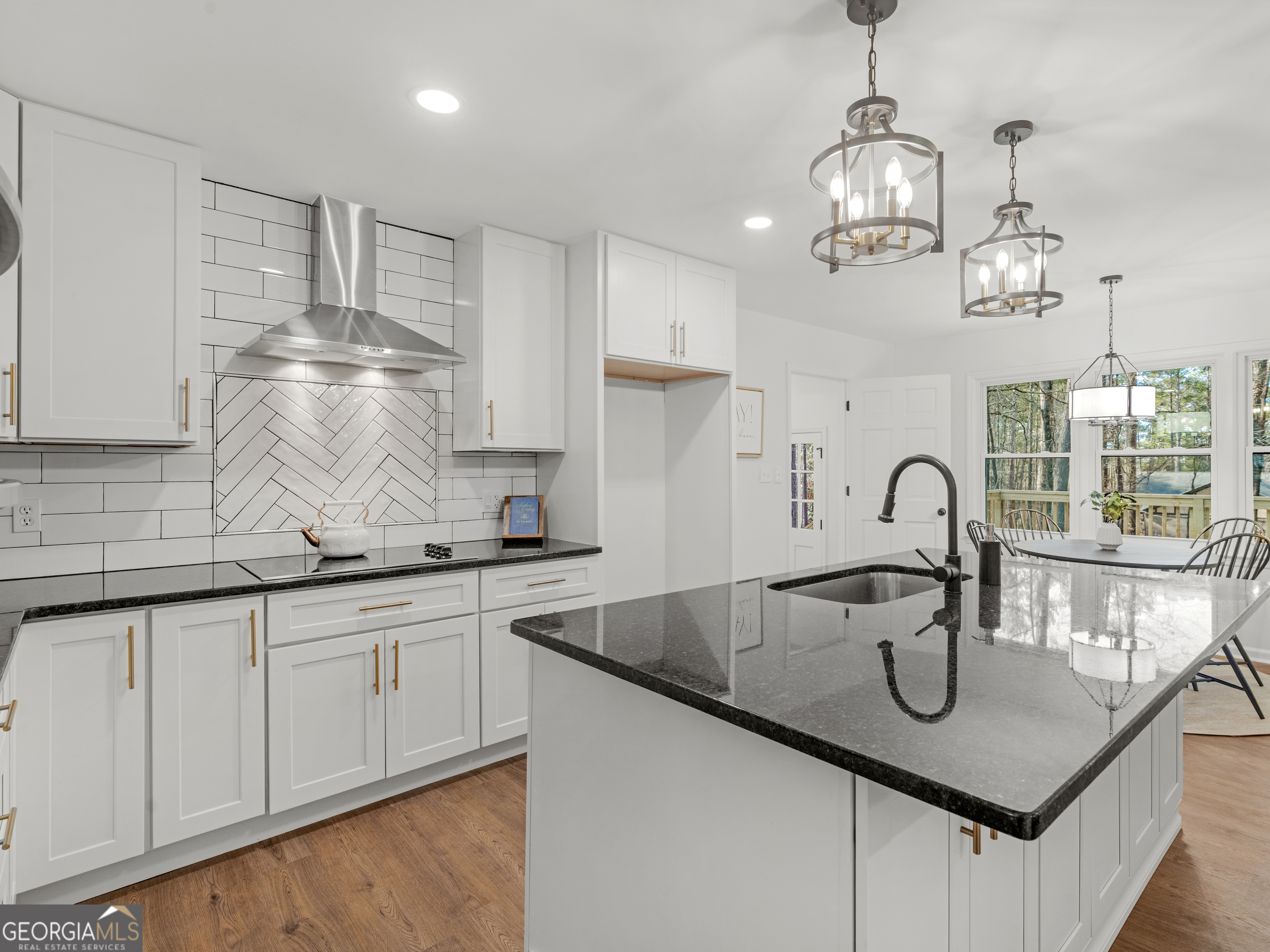 230 Horseshoe Circle