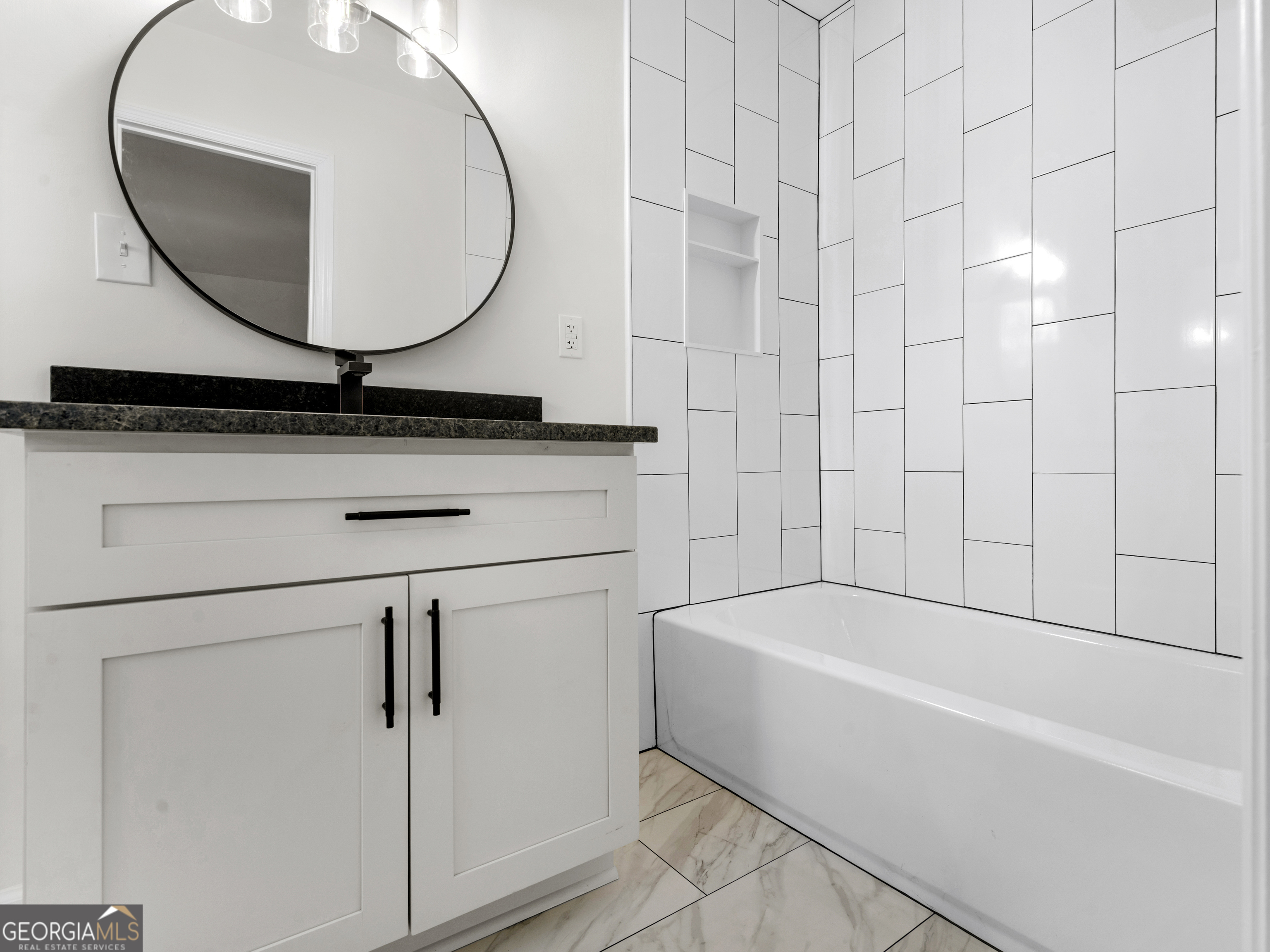 230 Horseshoe Circle