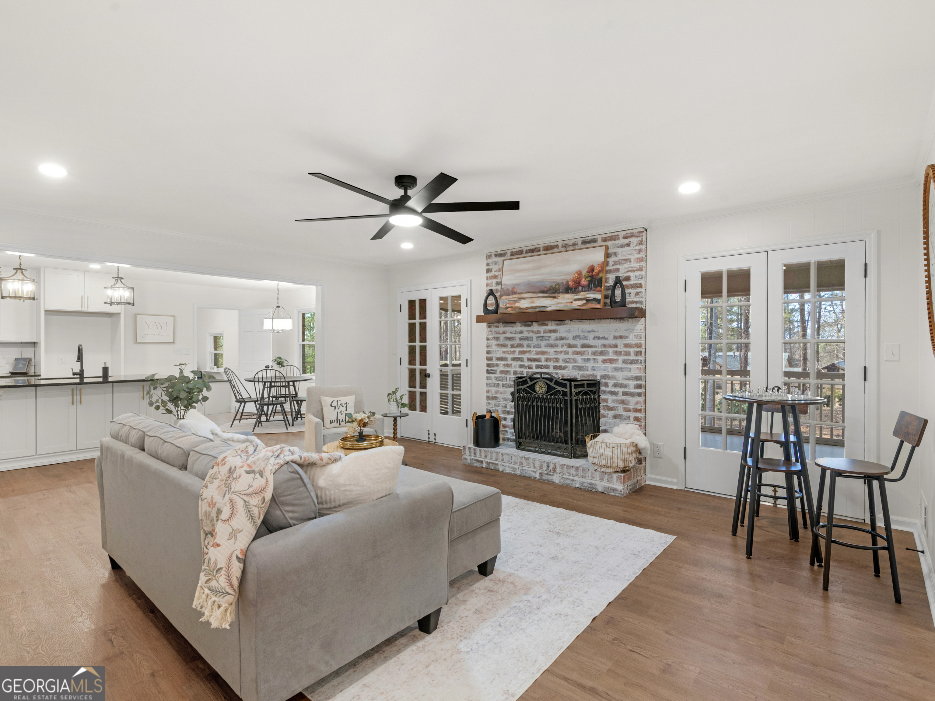 230 Horseshoe Circle