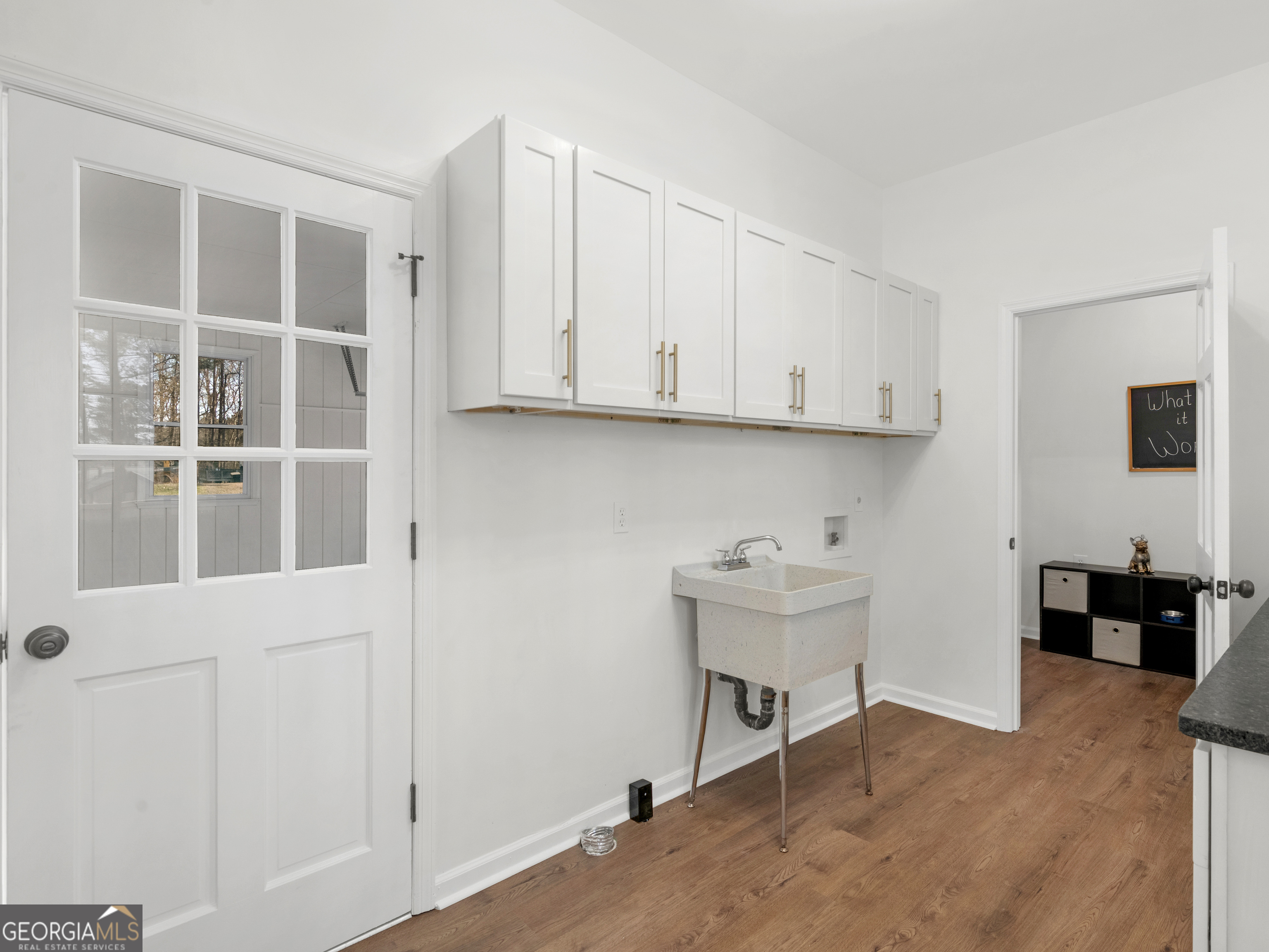 230 Horseshoe Circle