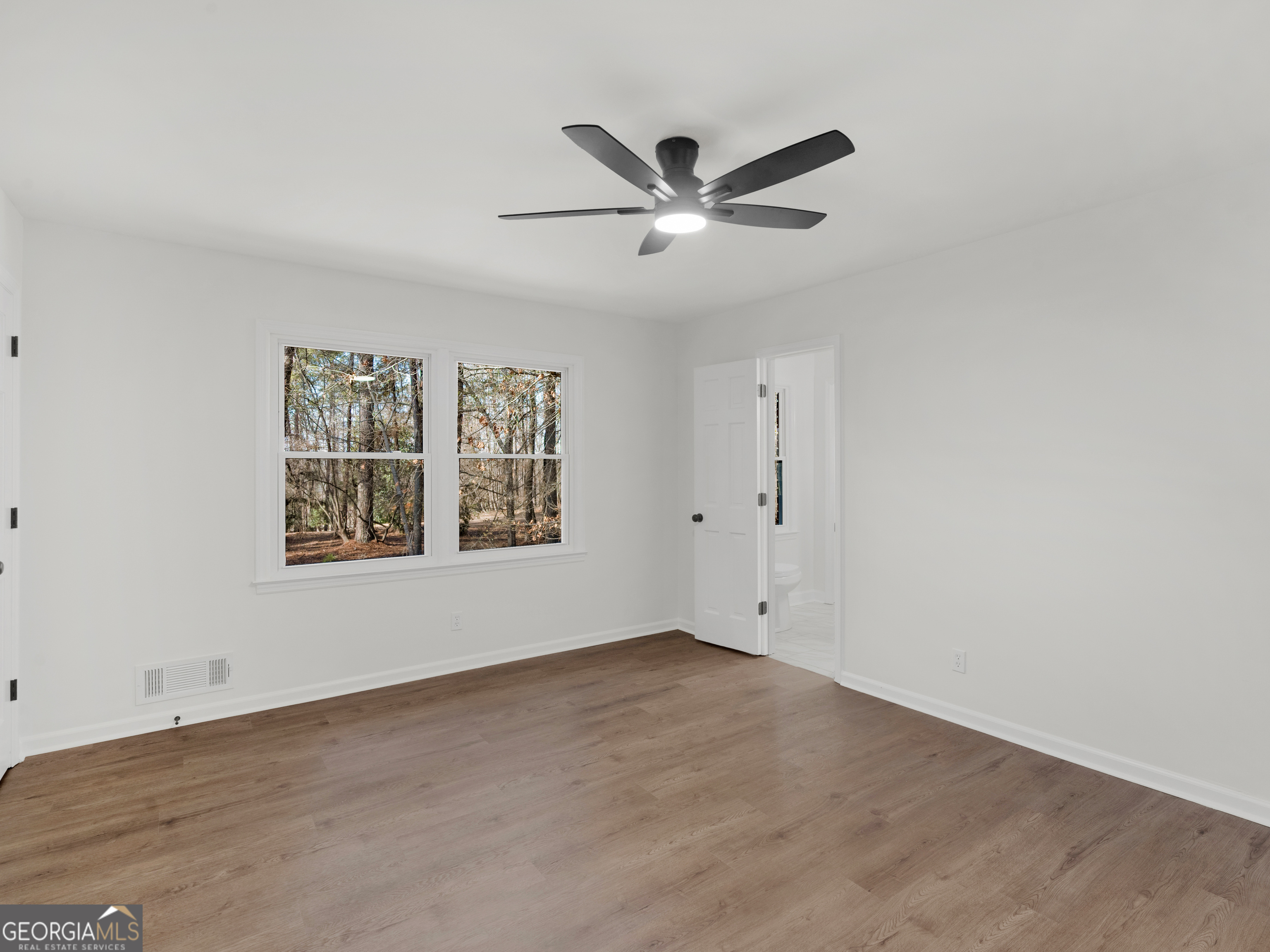 230 Horseshoe Circle