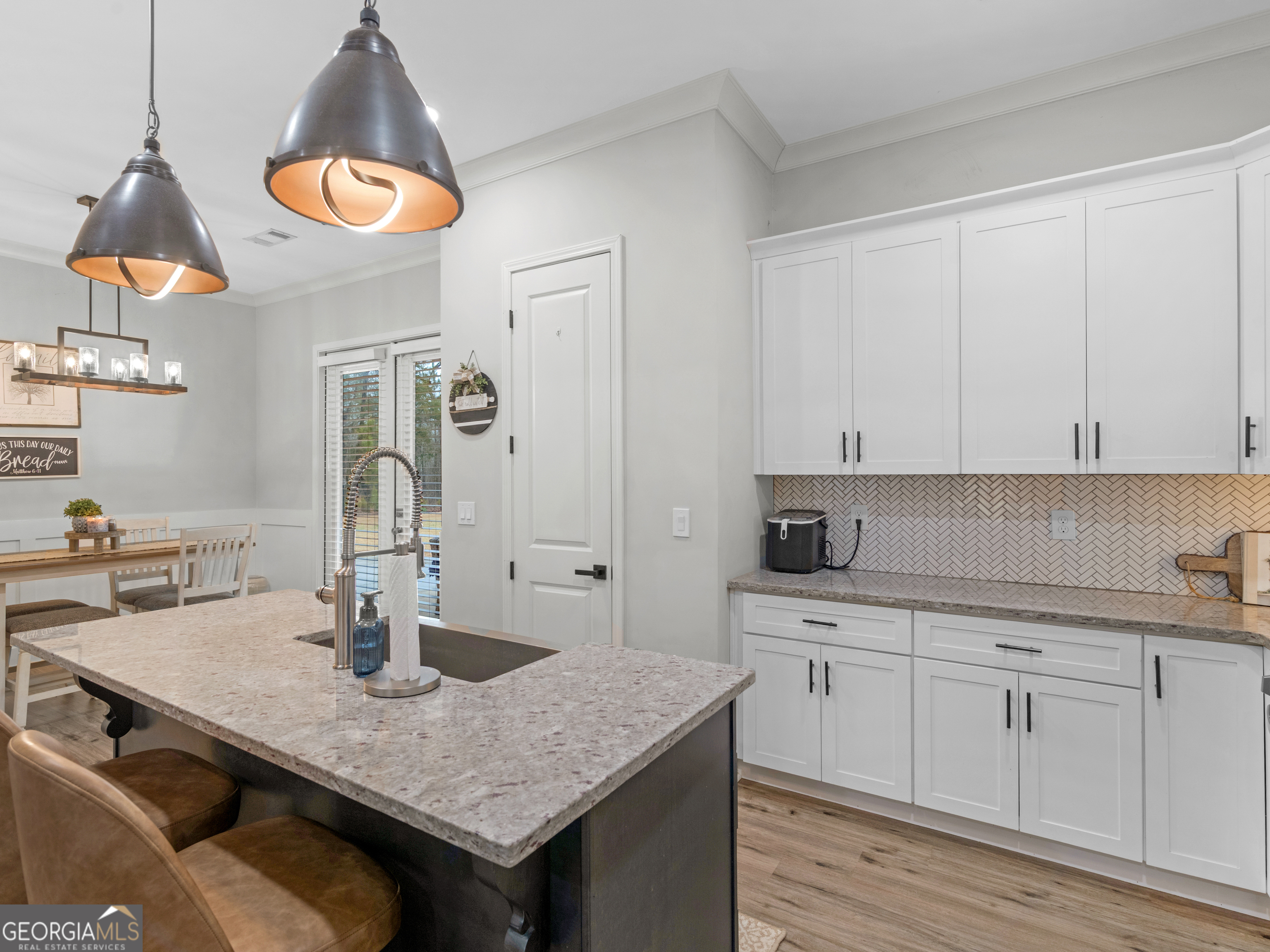 292 Old South River Rd