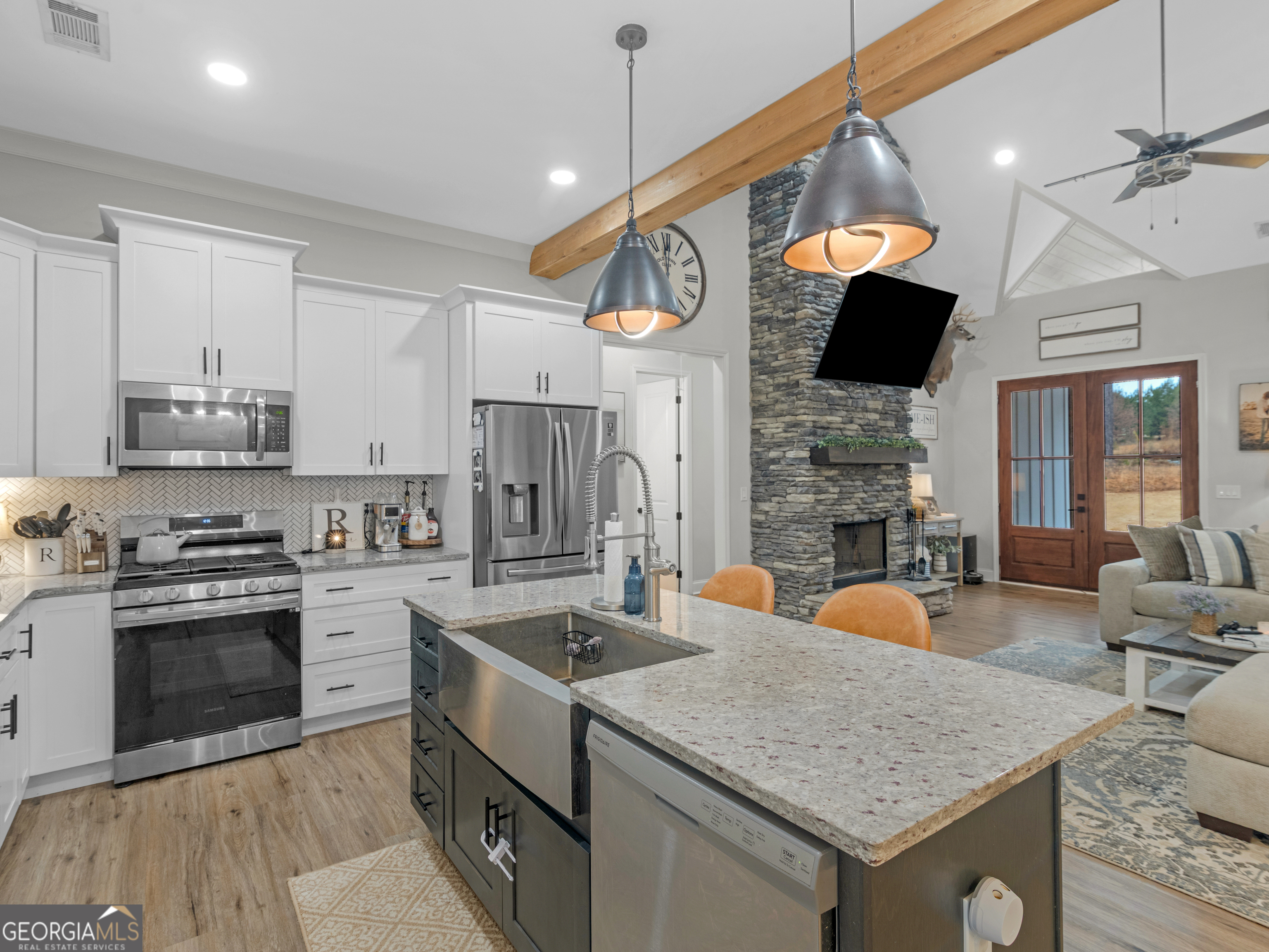 292 Old South River Rd