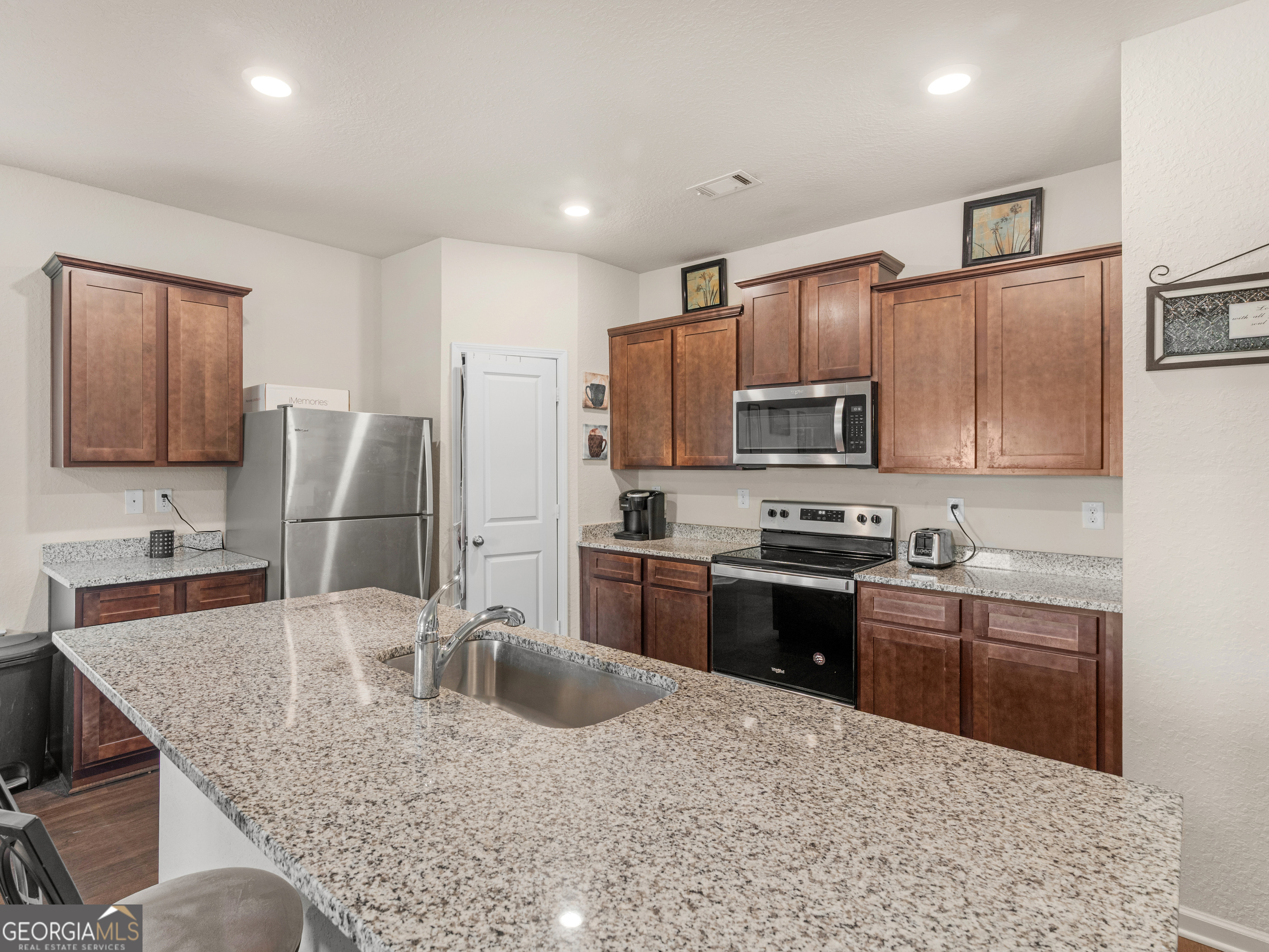 3831 Saddle Hill Way