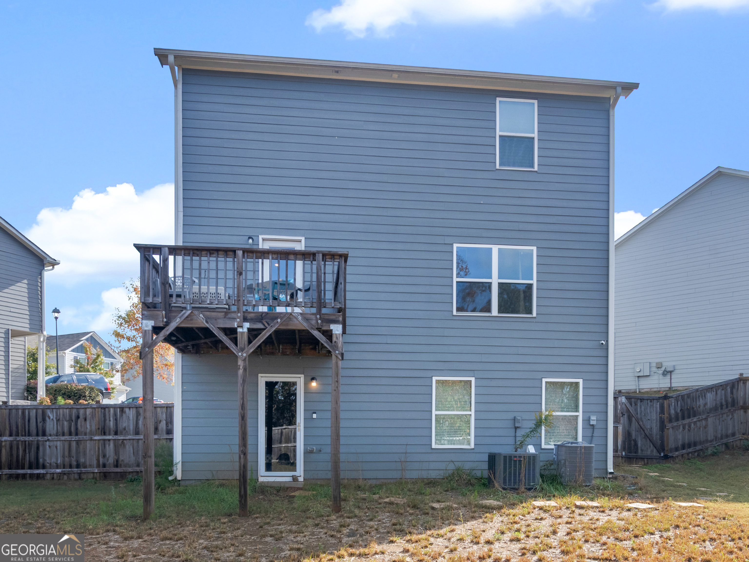 3831 Saddle Hill Way