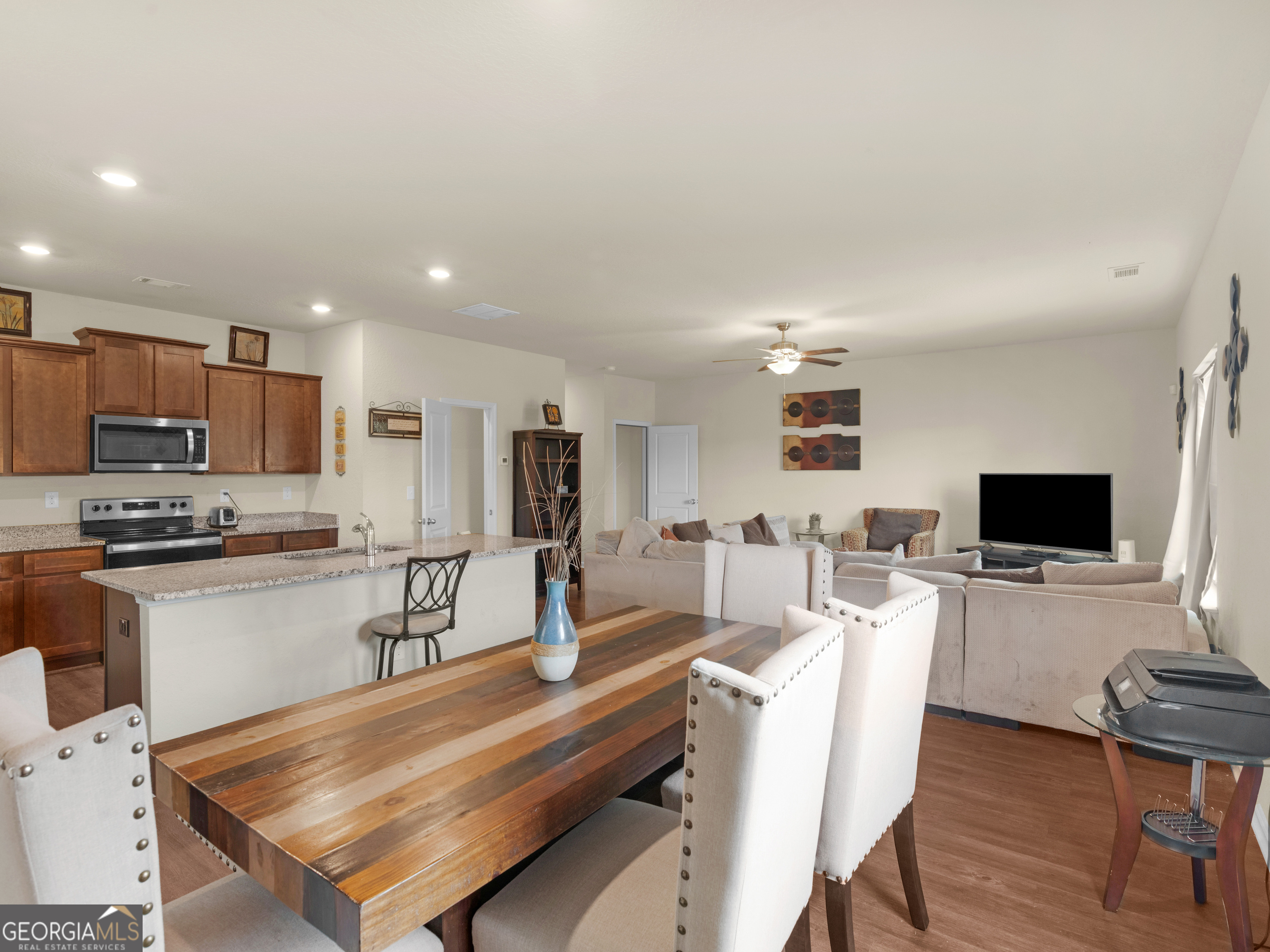 3831 Saddle Hill Way