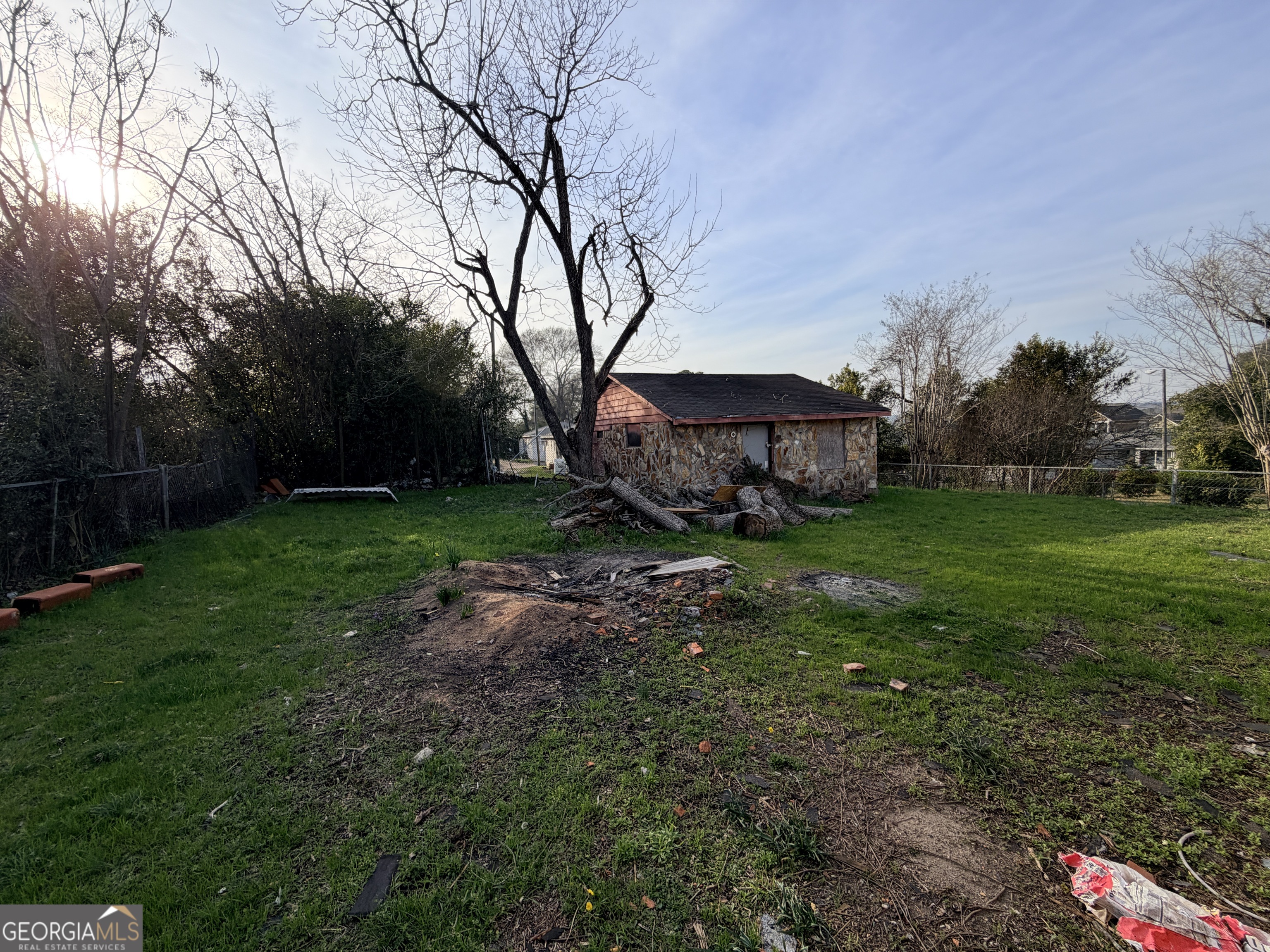 1487 Brentwood Avenue