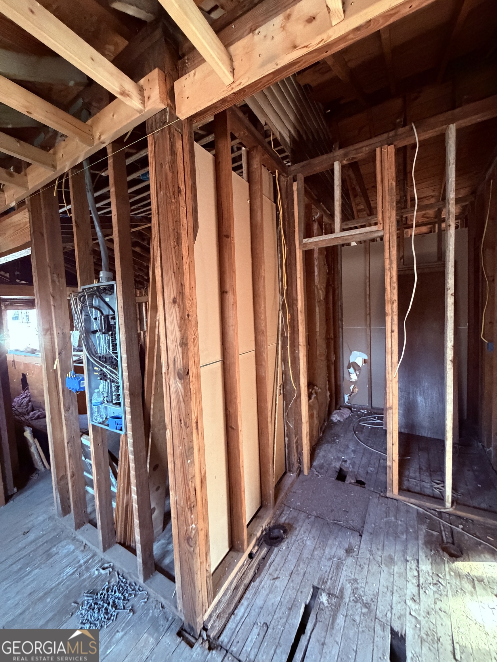 1487 Brentwood Avenue