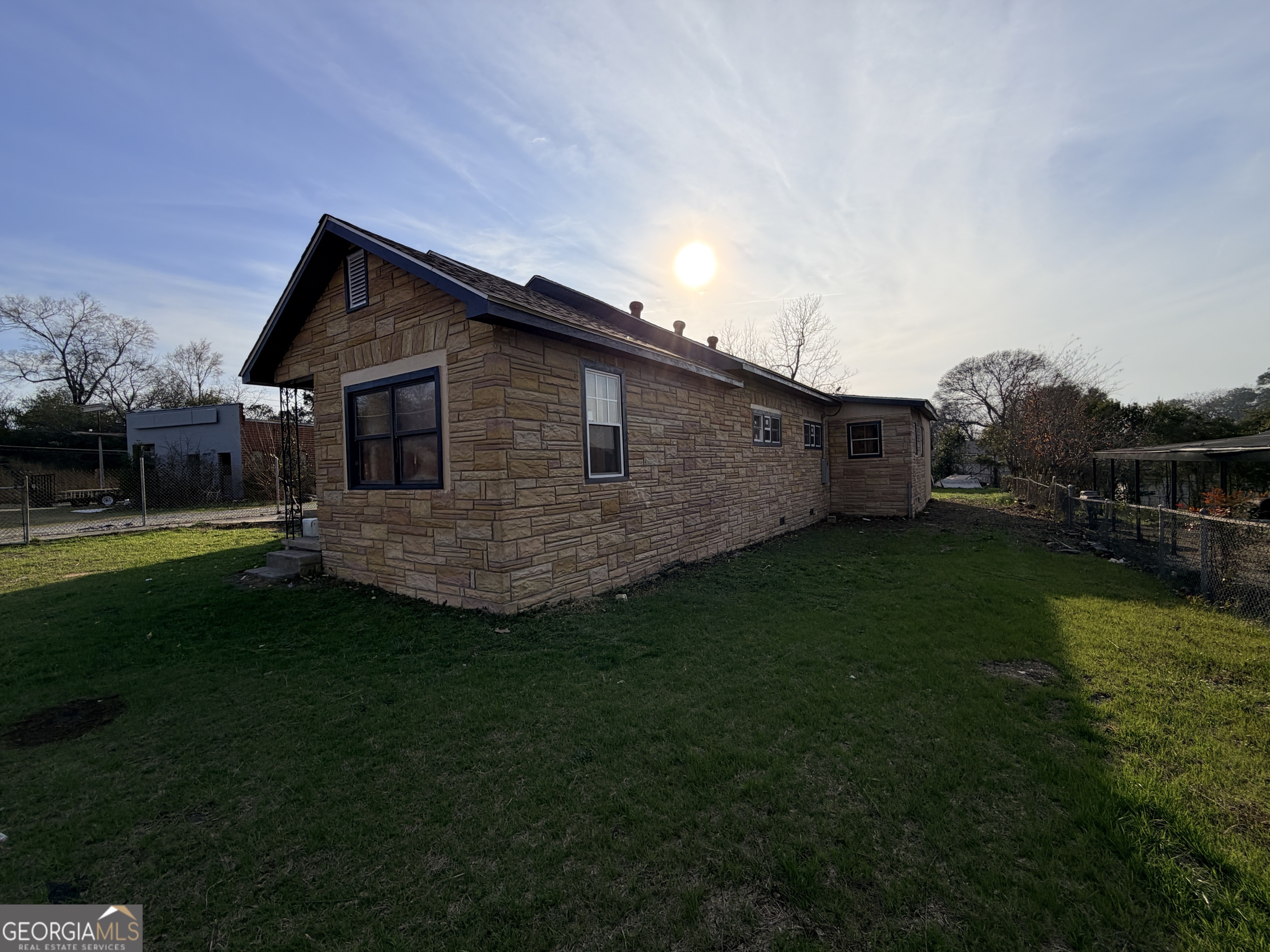 1487 Brentwood Avenue