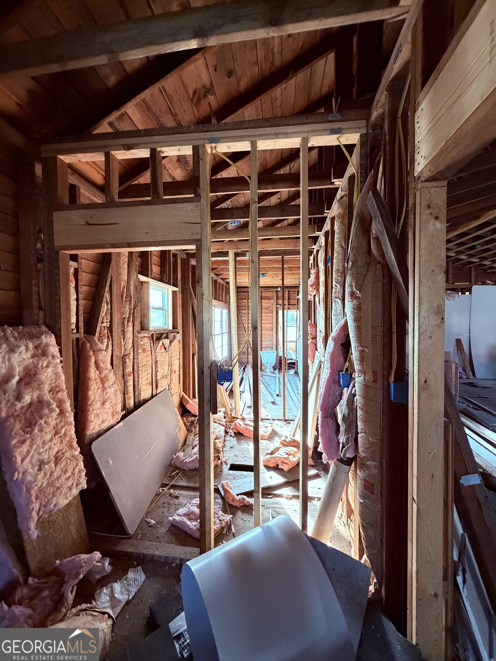 1487 Brentwood Avenue