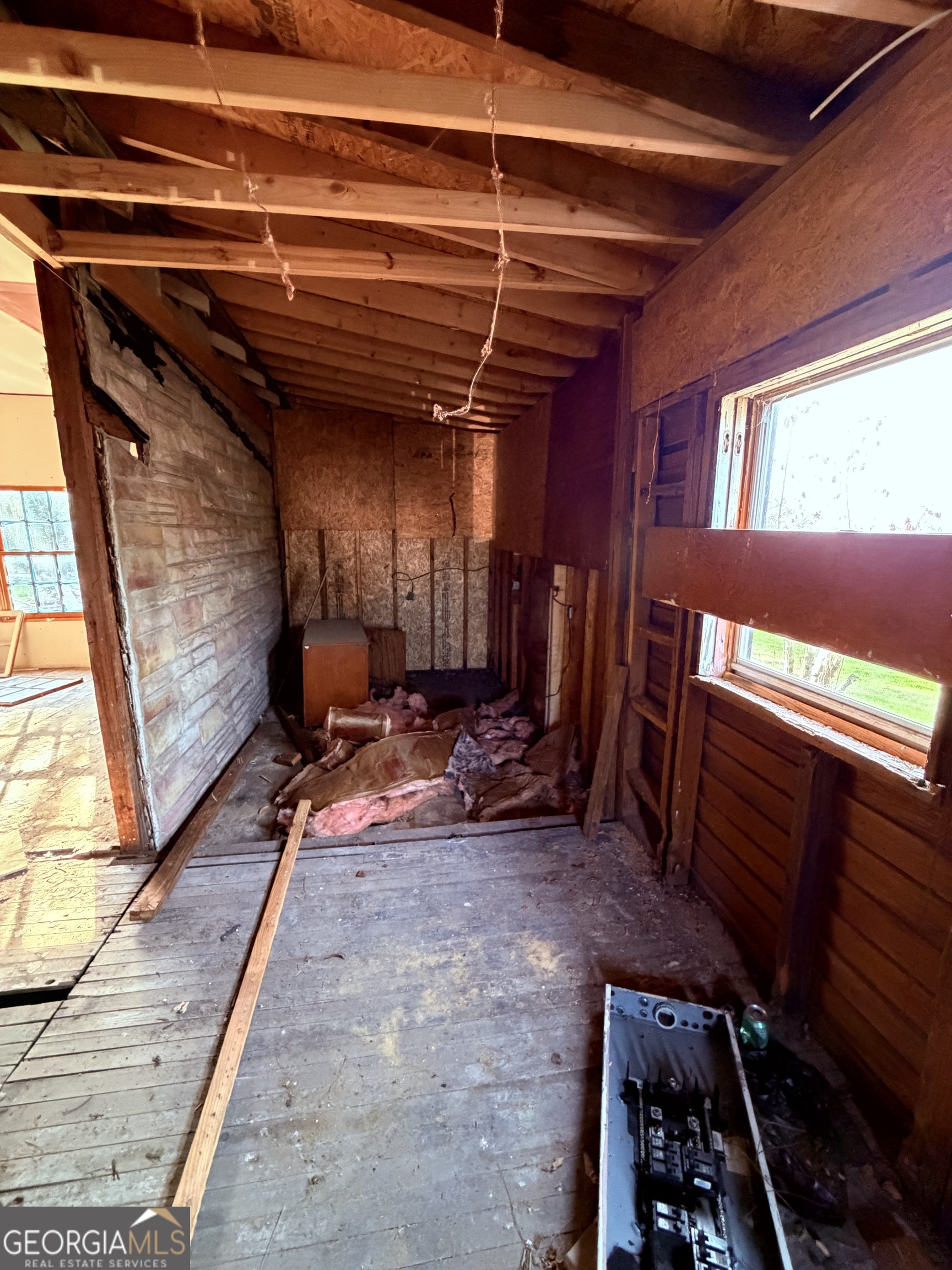 1487 Brentwood Avenue