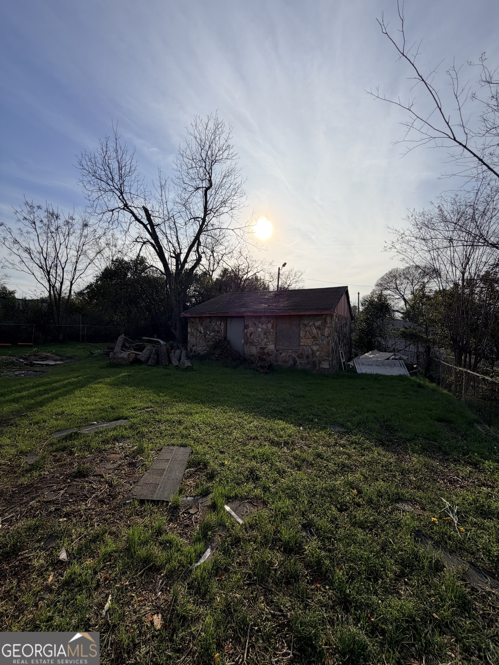 1487 Brentwood Avenue