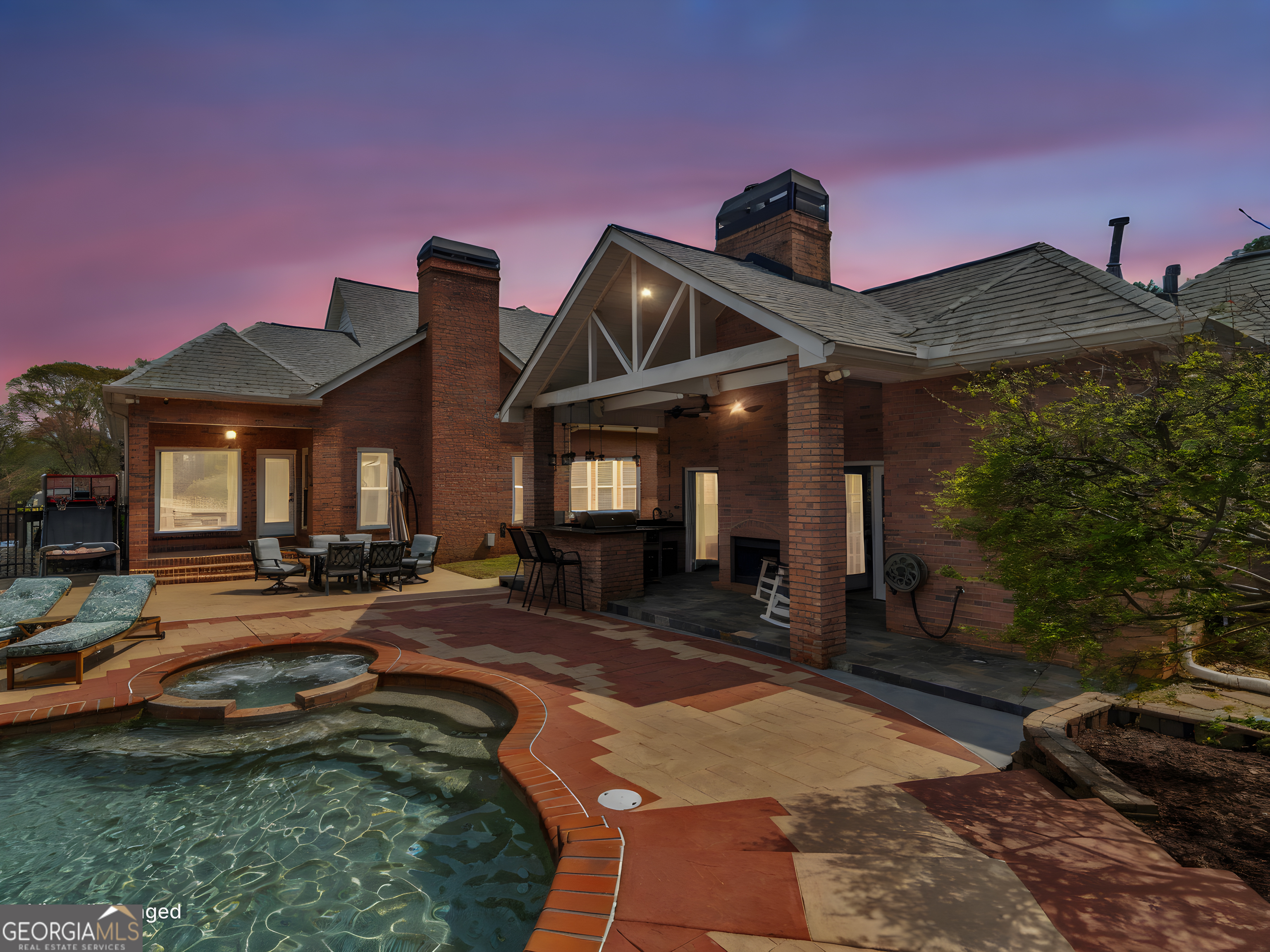 85 Highland Park Drive