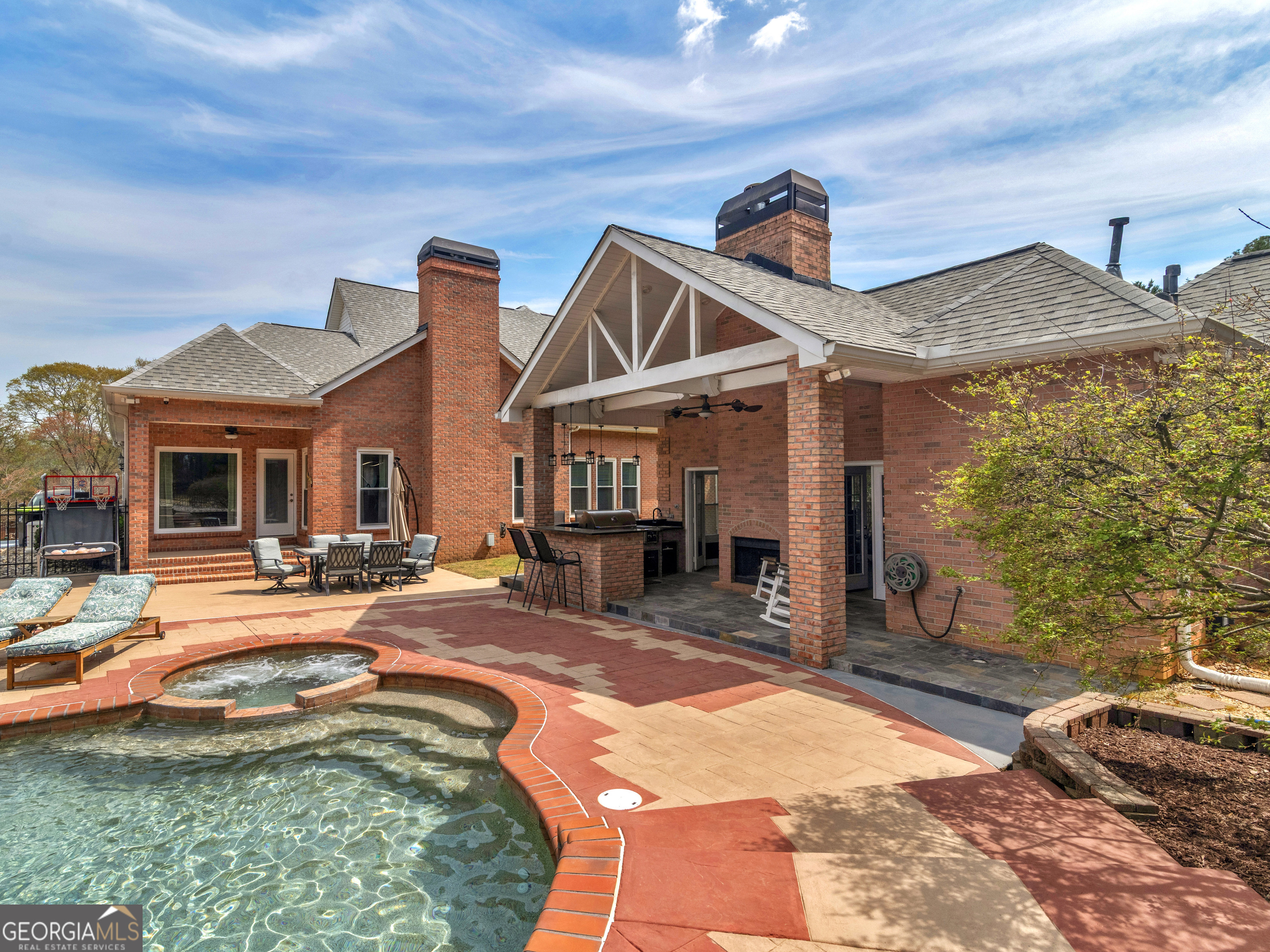 85 Highland Park Drive