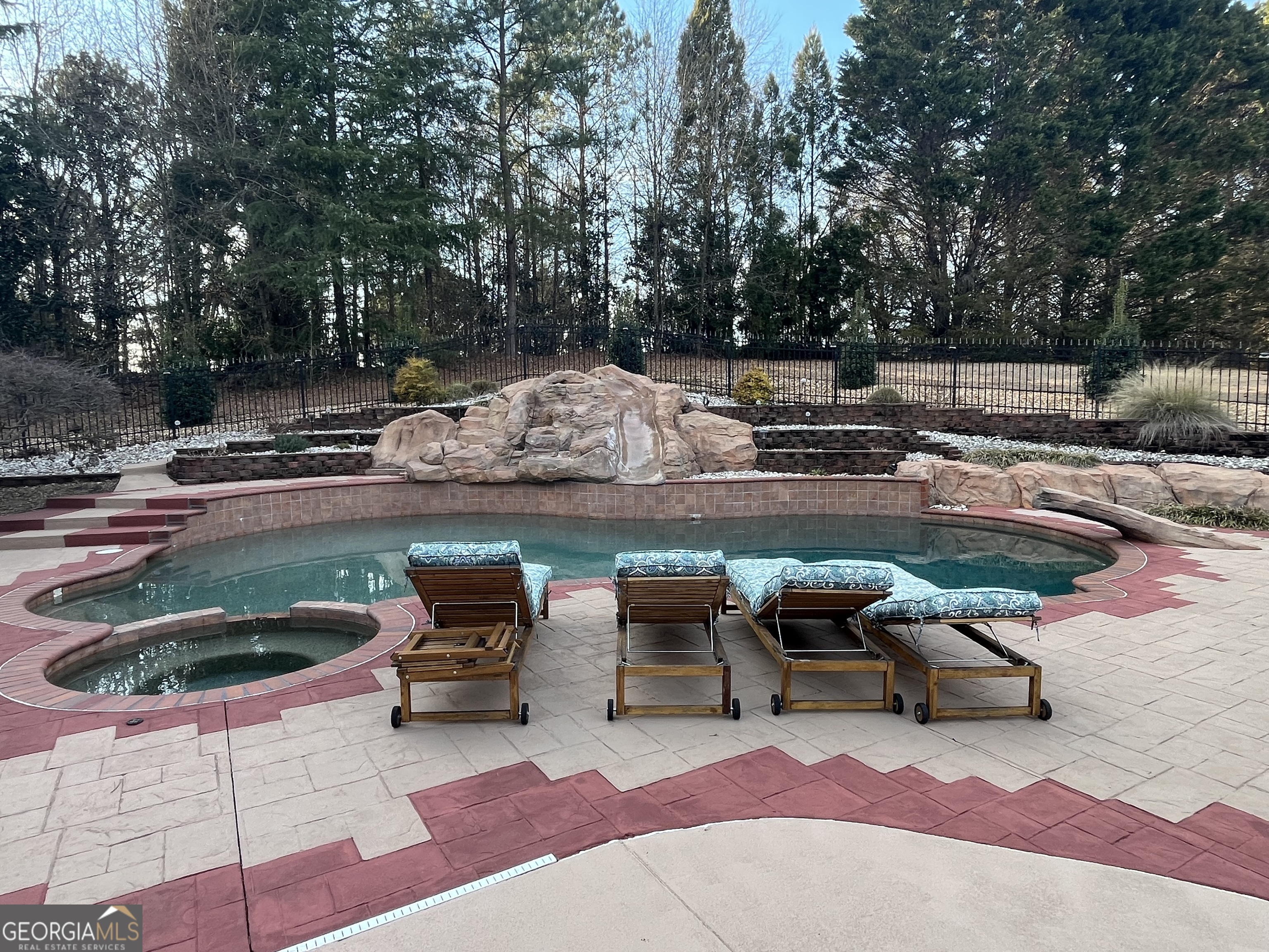 85 Highland Park Drive