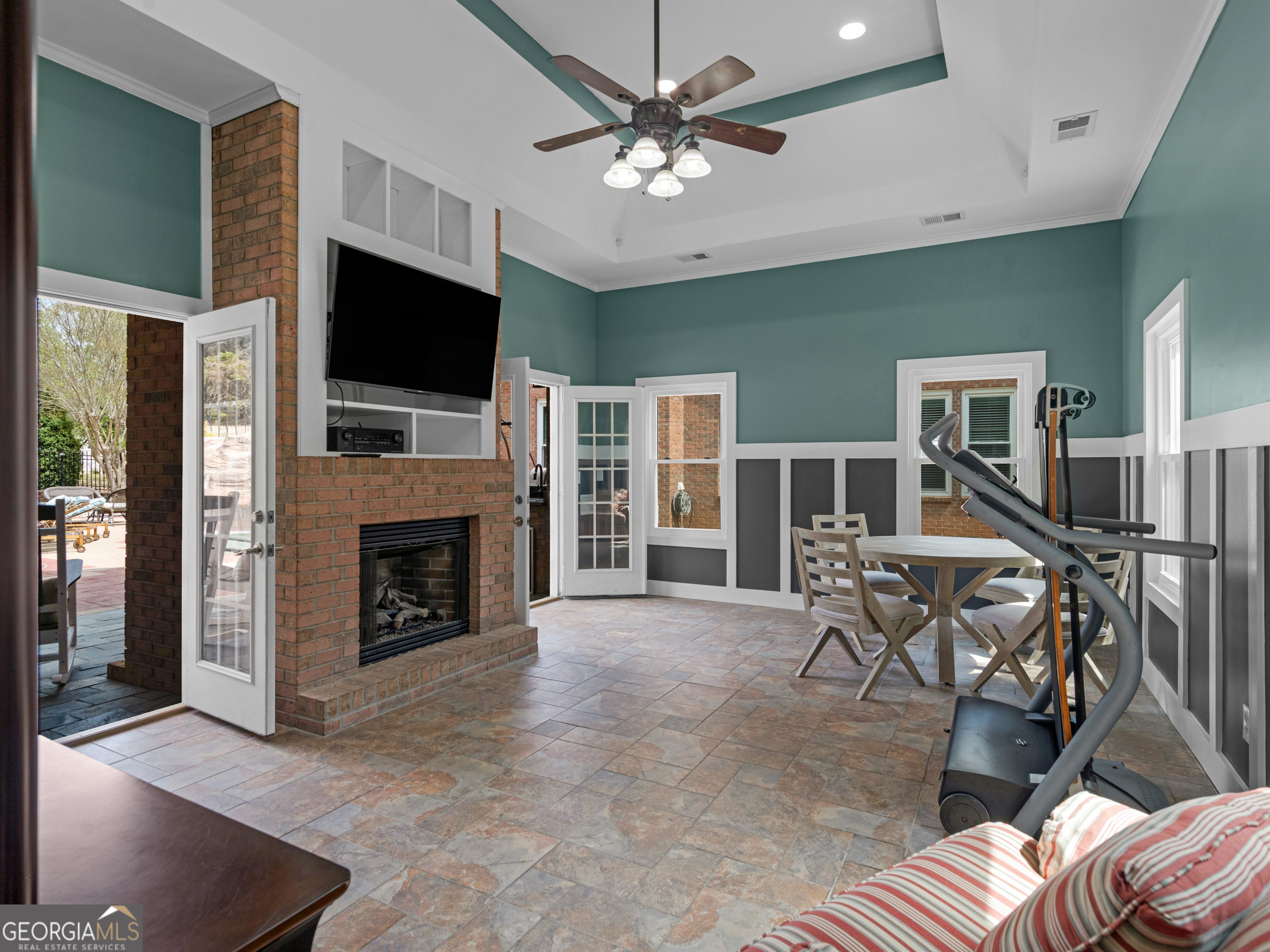 85 Highland Park Drive