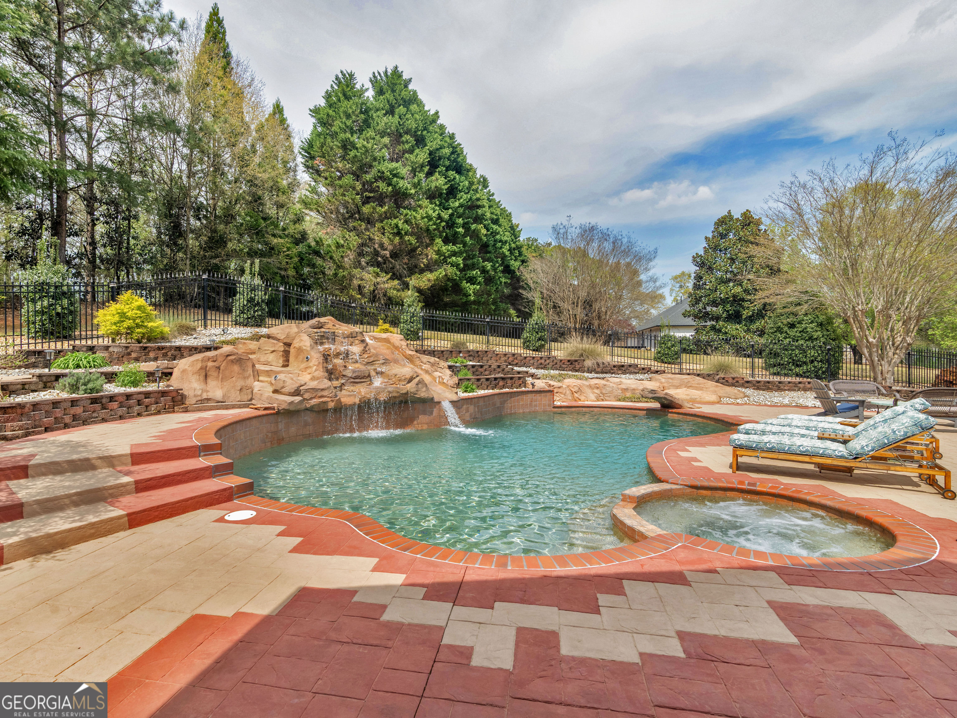 85 Highland Park Drive