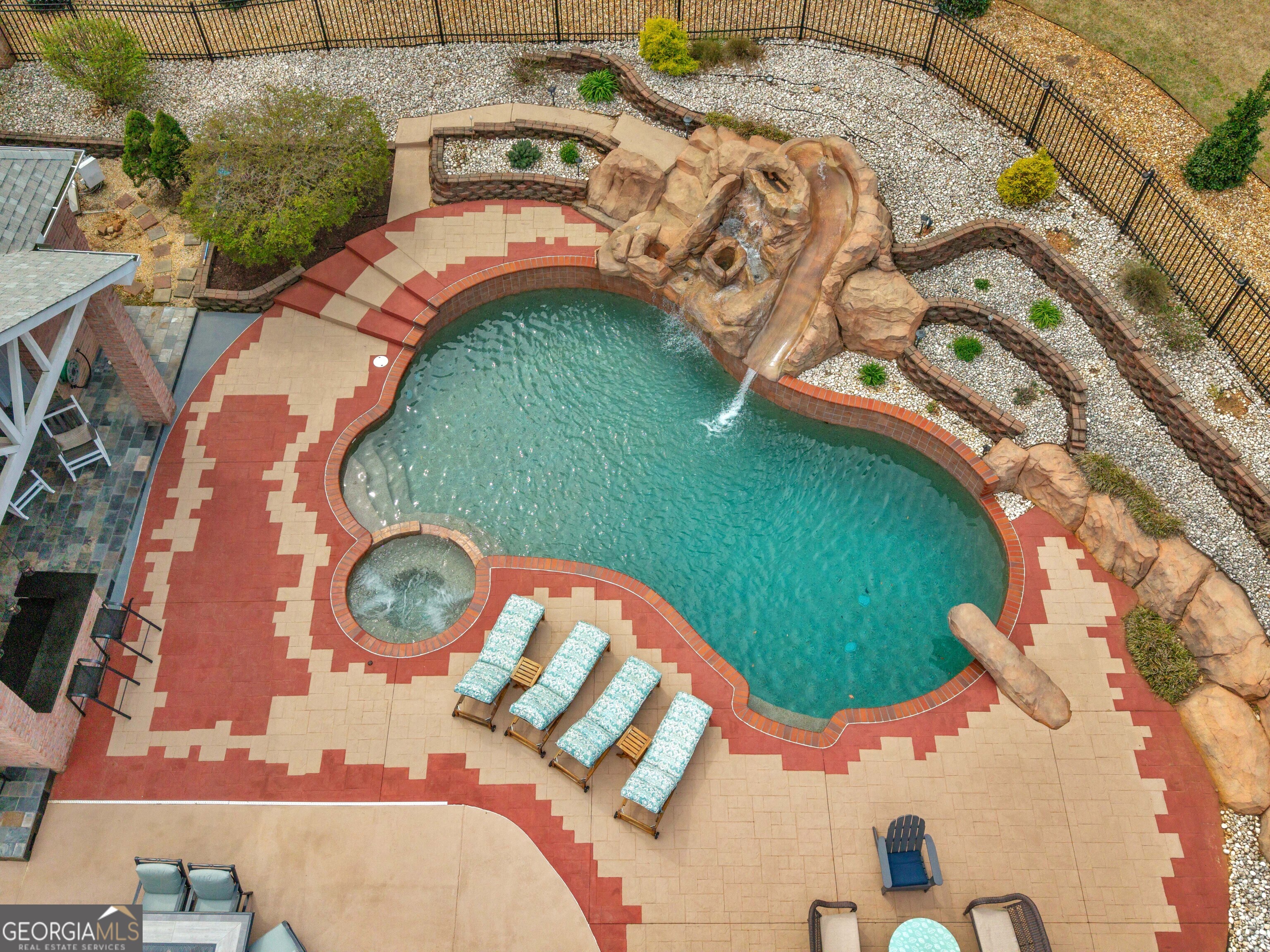 85 Highland Park Drive