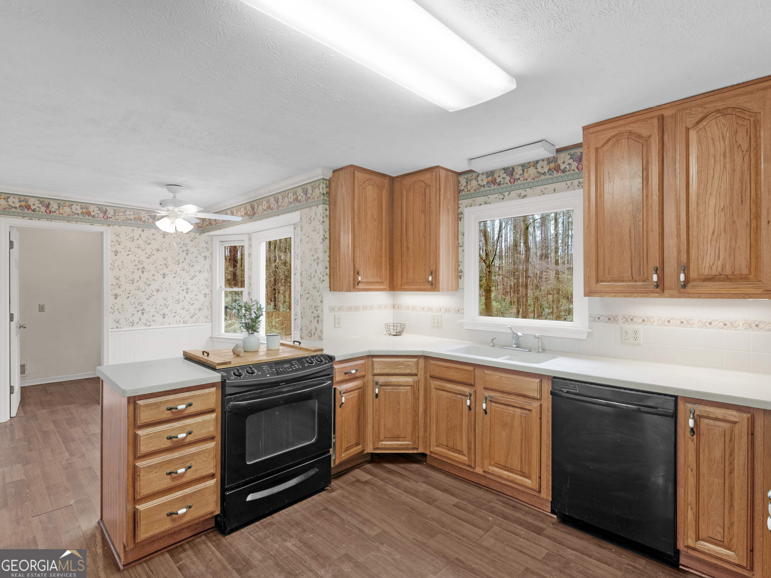 905 Sweet Briar Lane SE