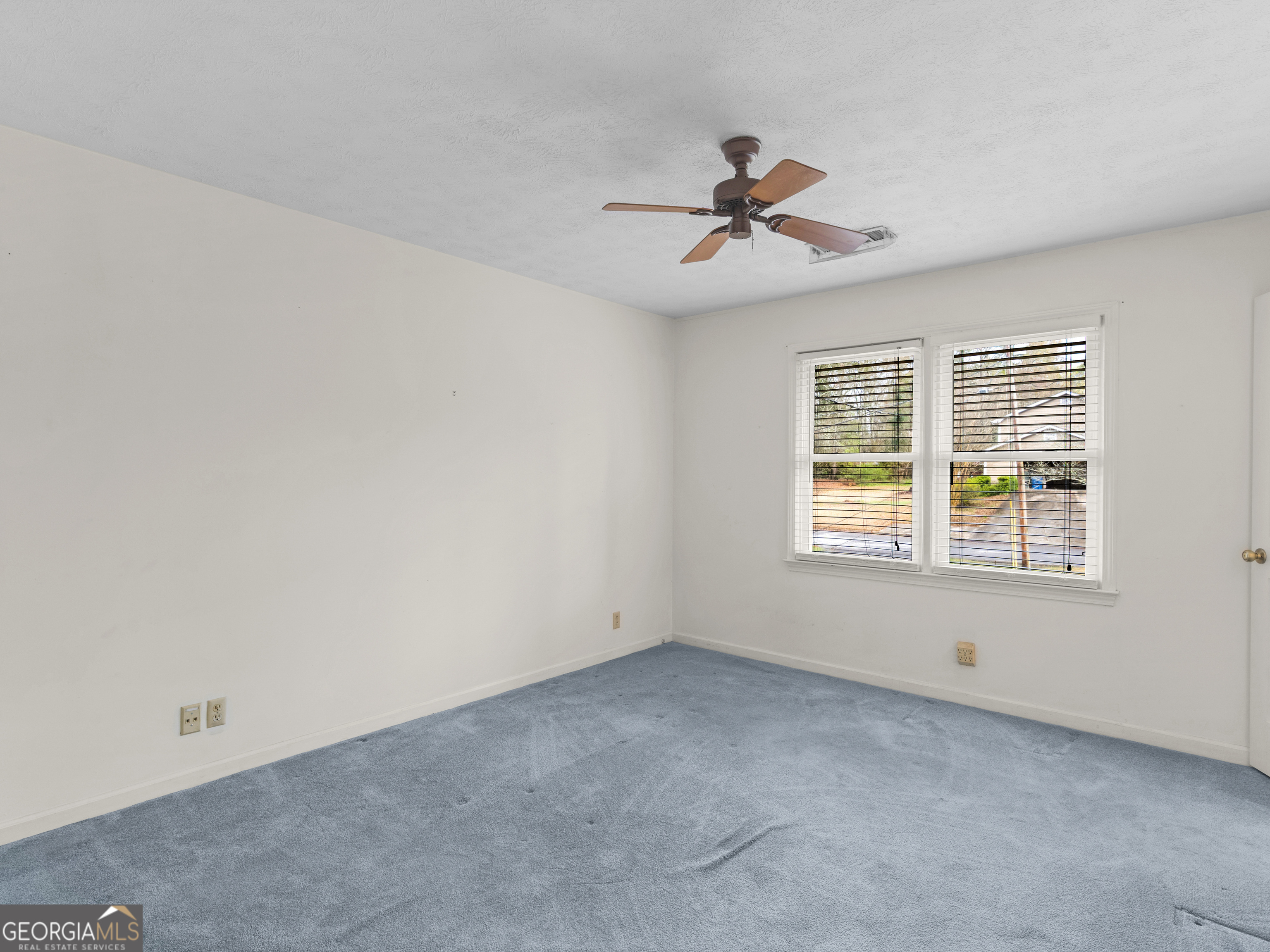 905 Sweet Briar Lane SE