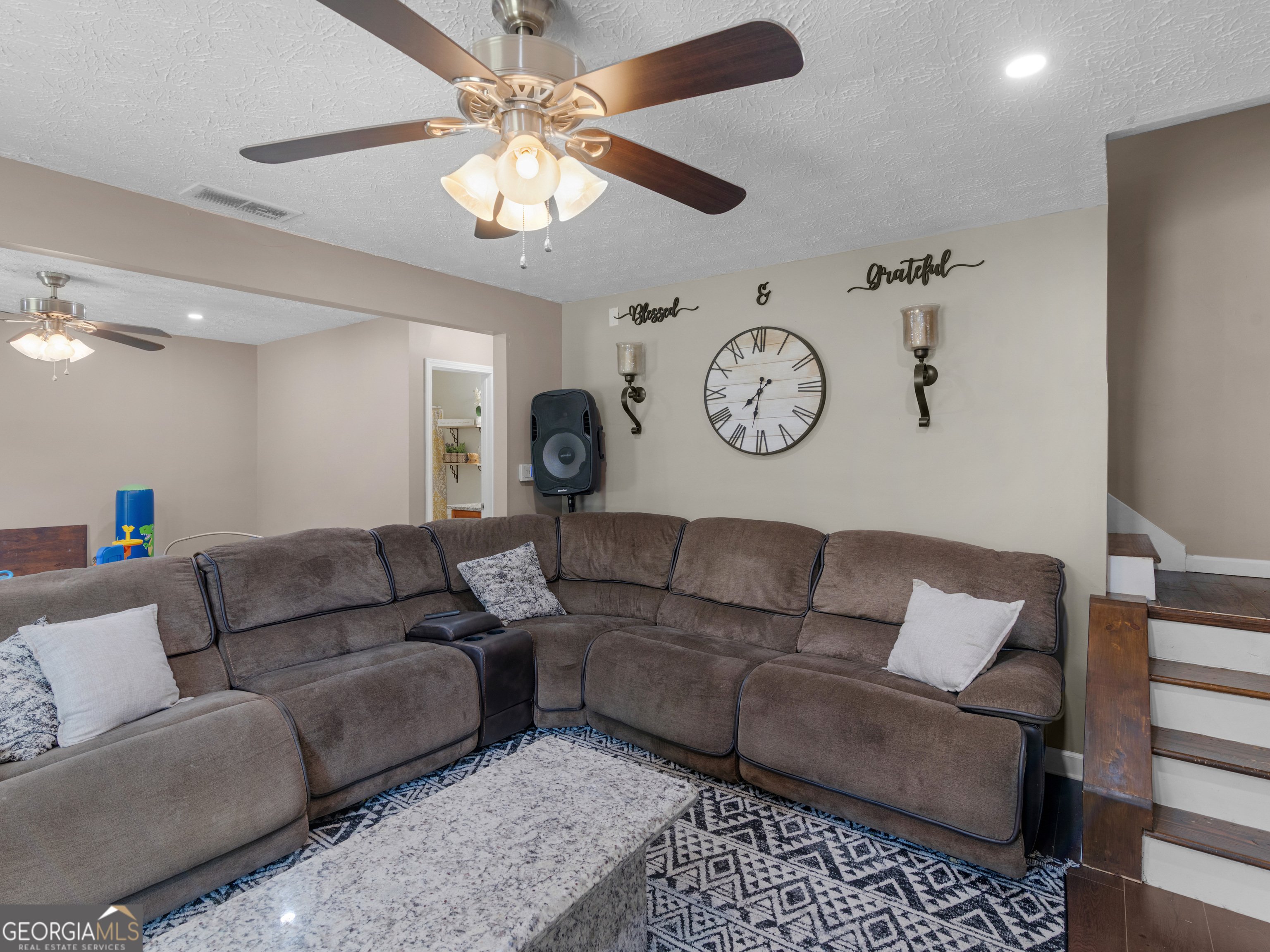 40 Rocky Hill Way