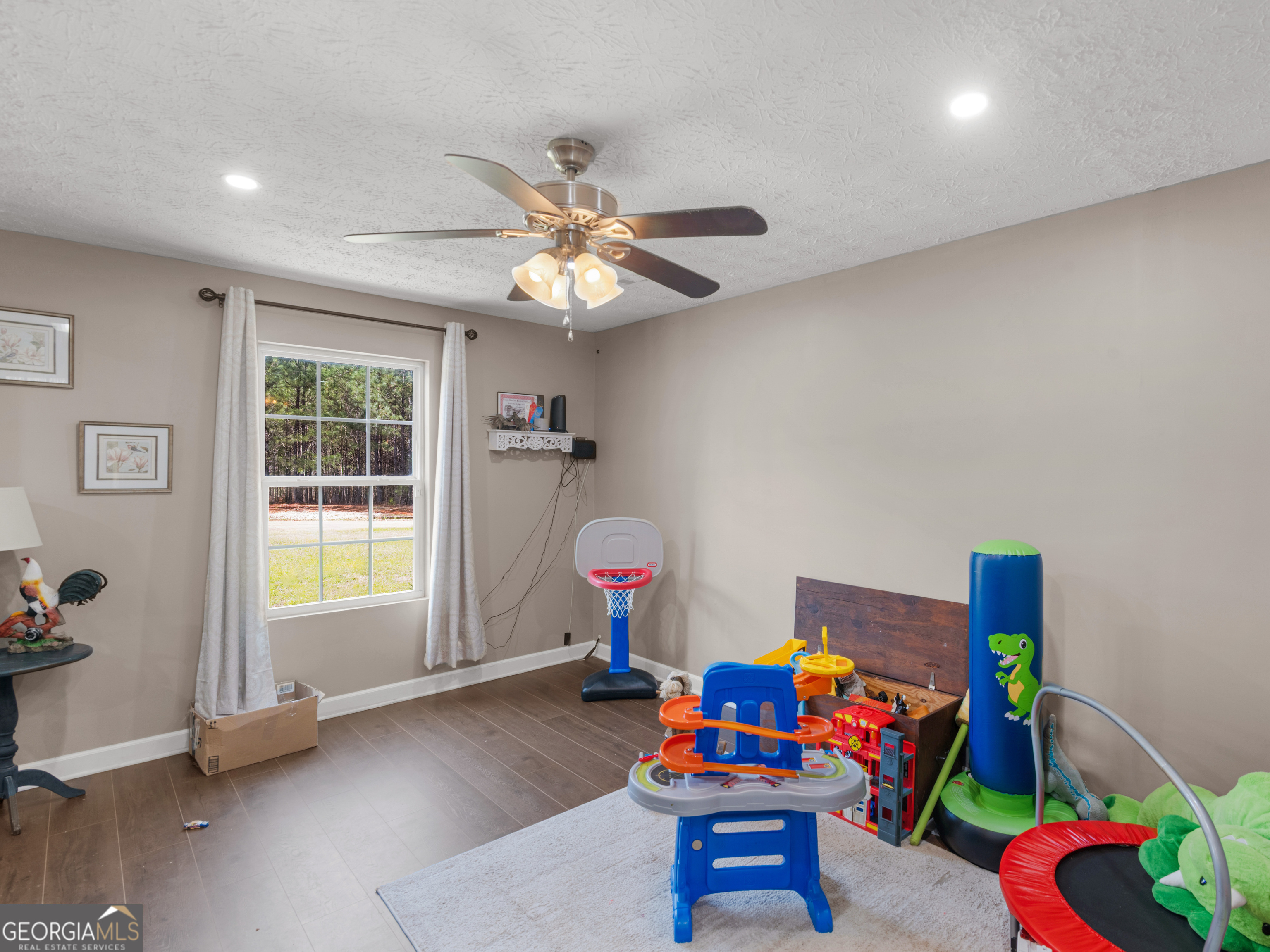 40 Rocky Hill Way