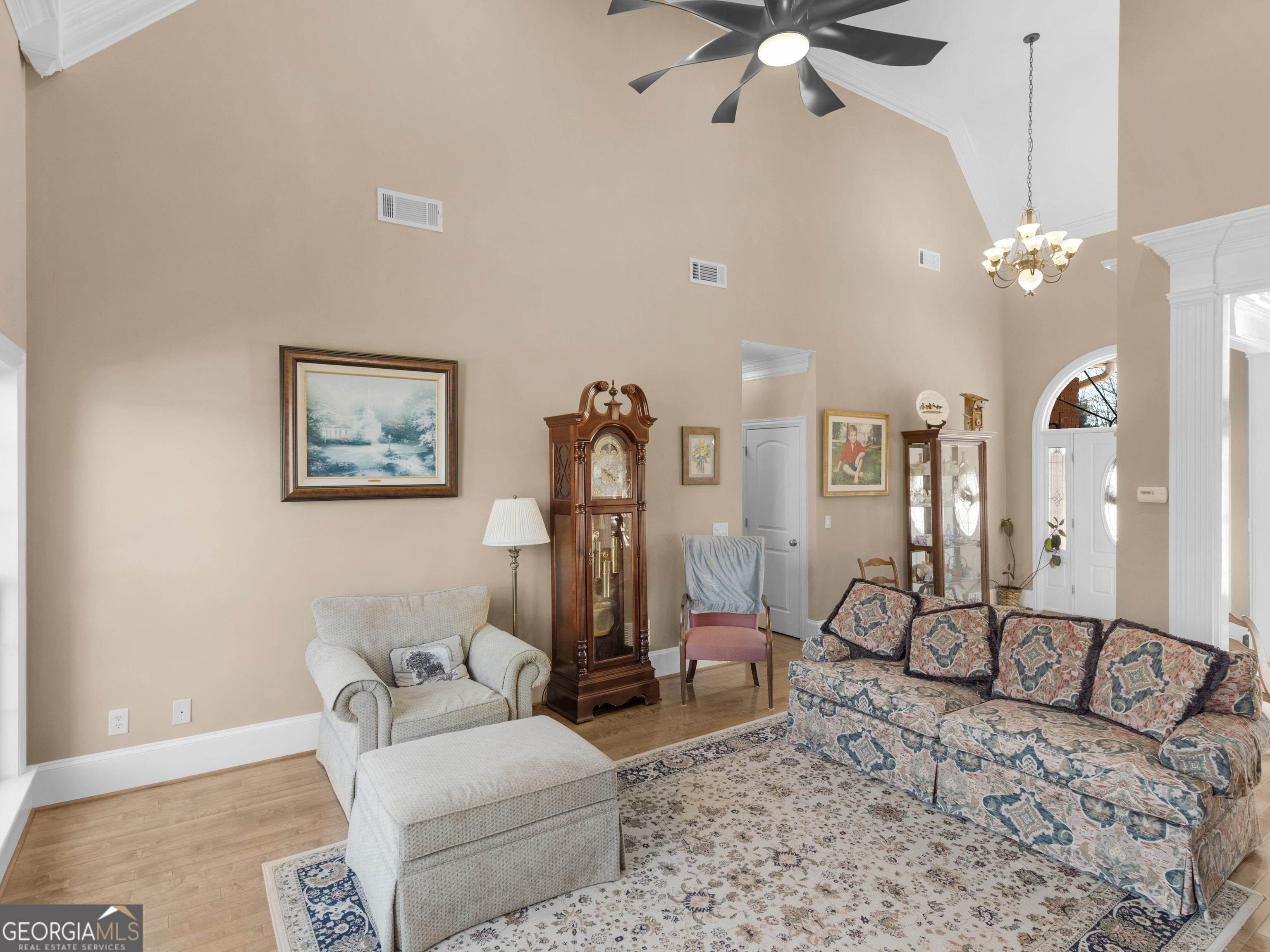 100 Cambridge Drive S