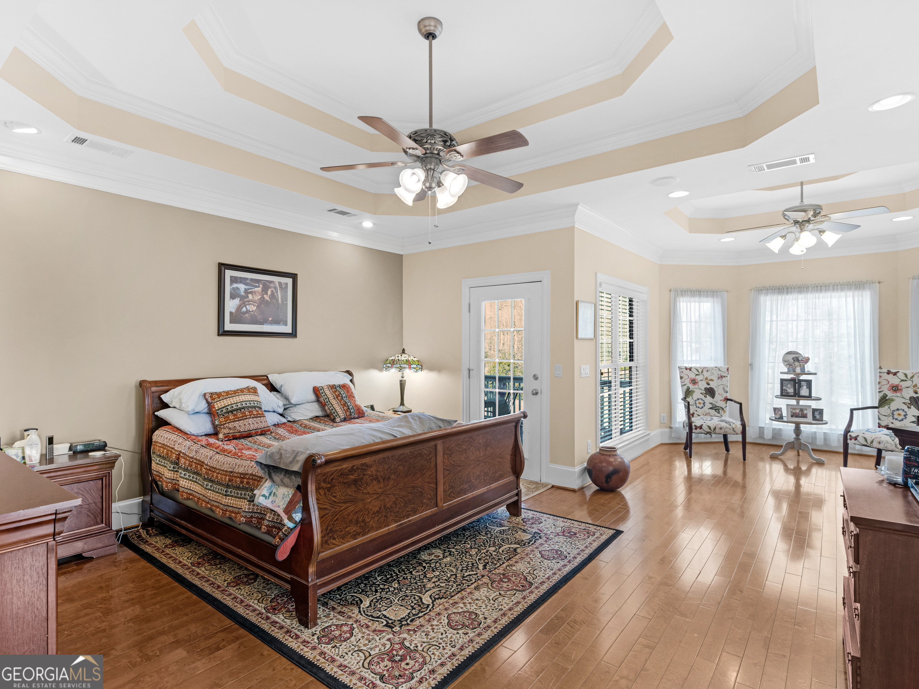 100 Cambridge Drive S