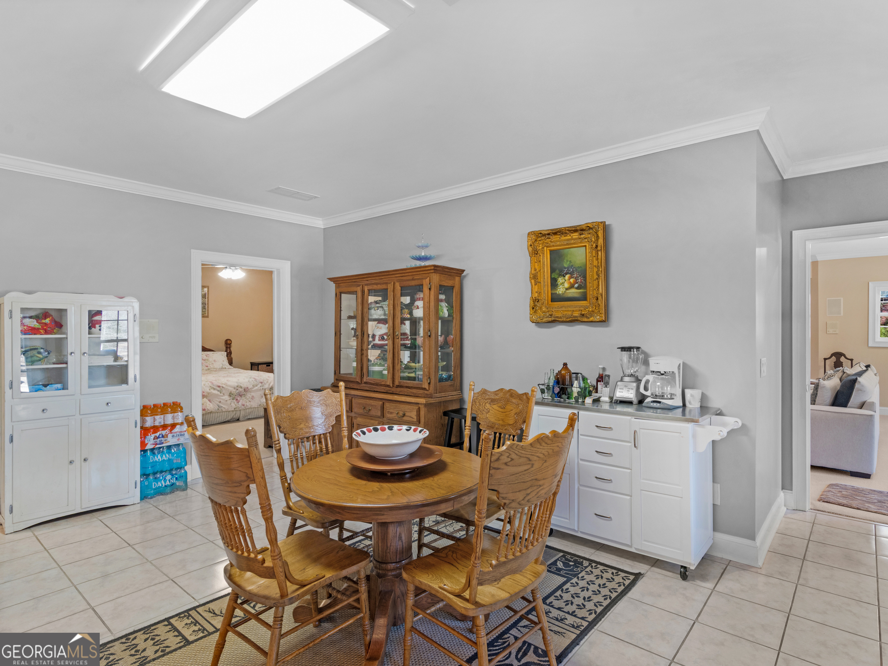 100 Cambridge Drive S