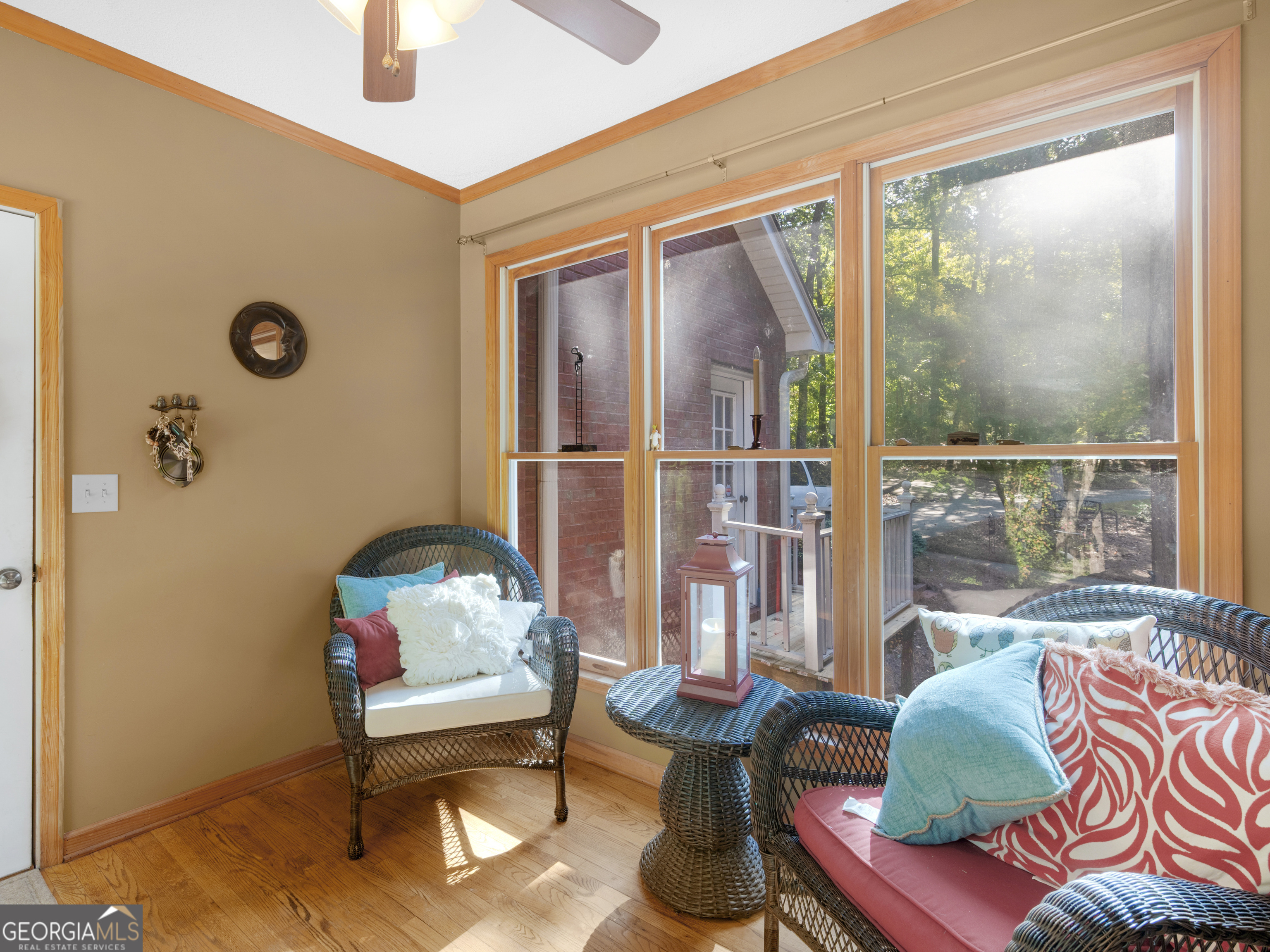 325 Country Side Drive