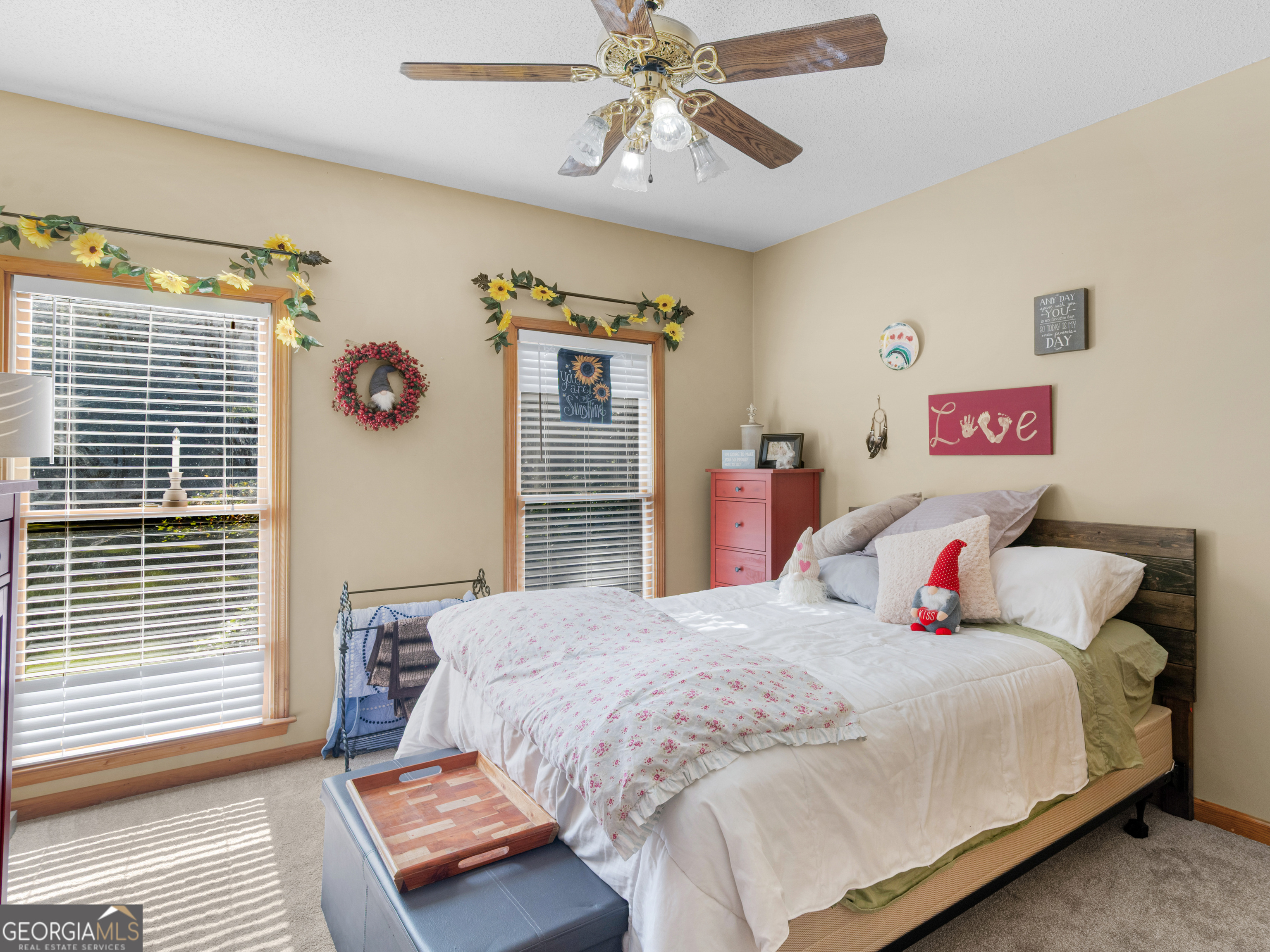 325 Country Side Drive