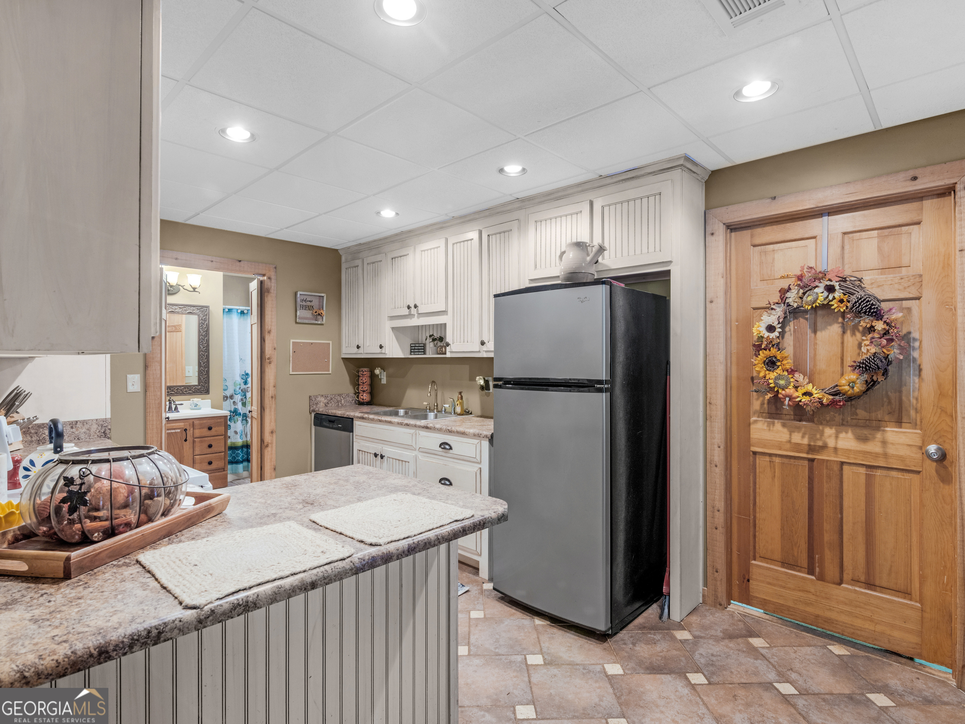 325 Country Side Drive